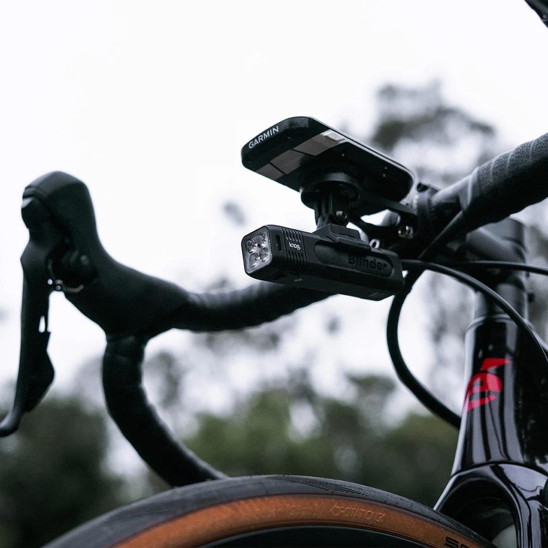 Knog Blinder 900 Şarjlı Bisiklet Ön Farı | 900 Lümen Kompakt Işık