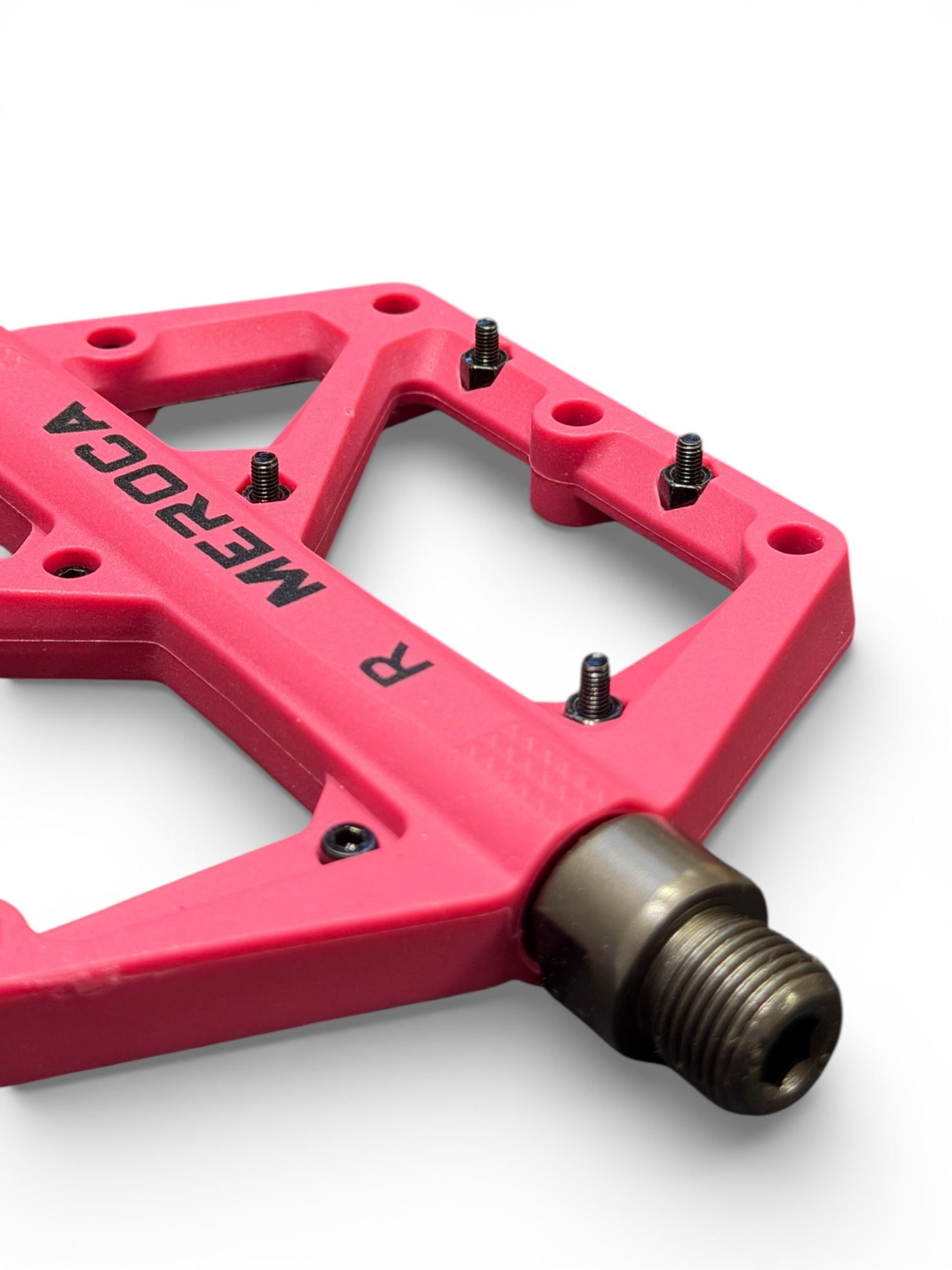 Meroca Double Rulmanlı Çivili Koyu Pembe Bisiklet Pedalı | Hafif Platform MTB Pedal – Dağ Bisiklet