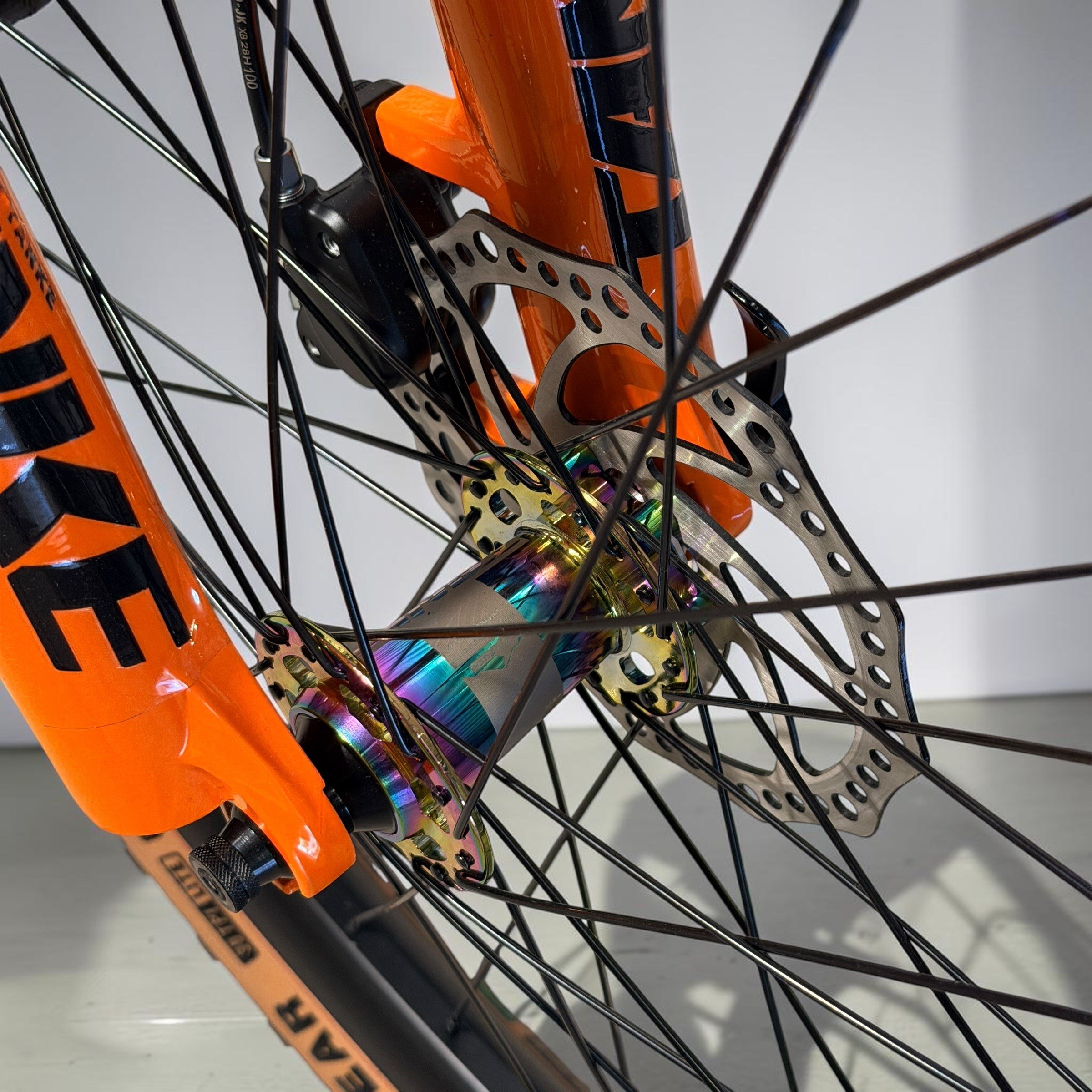 VikingX Özel Toplama 26 Jant Shimano ESSA Havalı Amortisörlü MTB