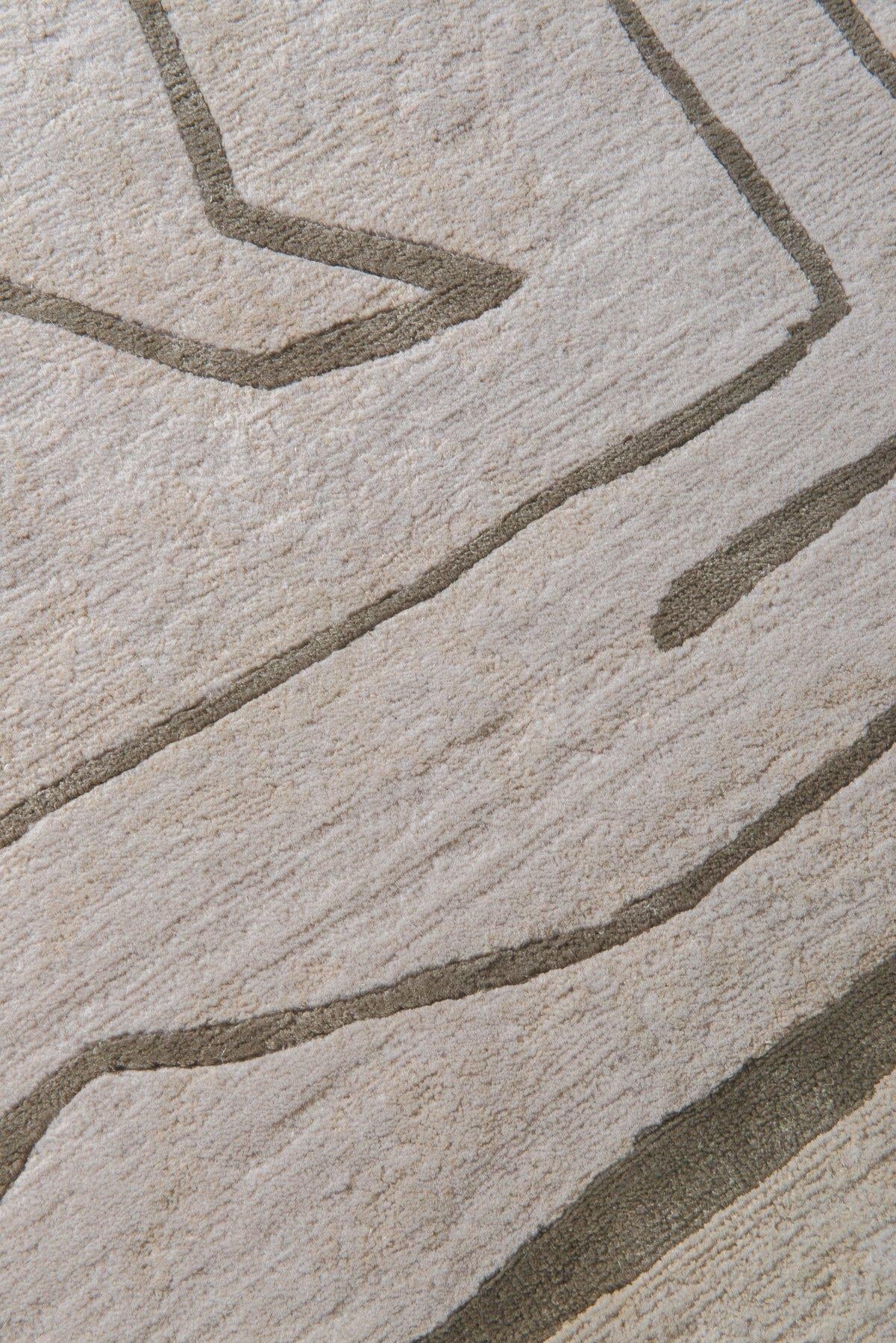 Line Beige Hand Tuft