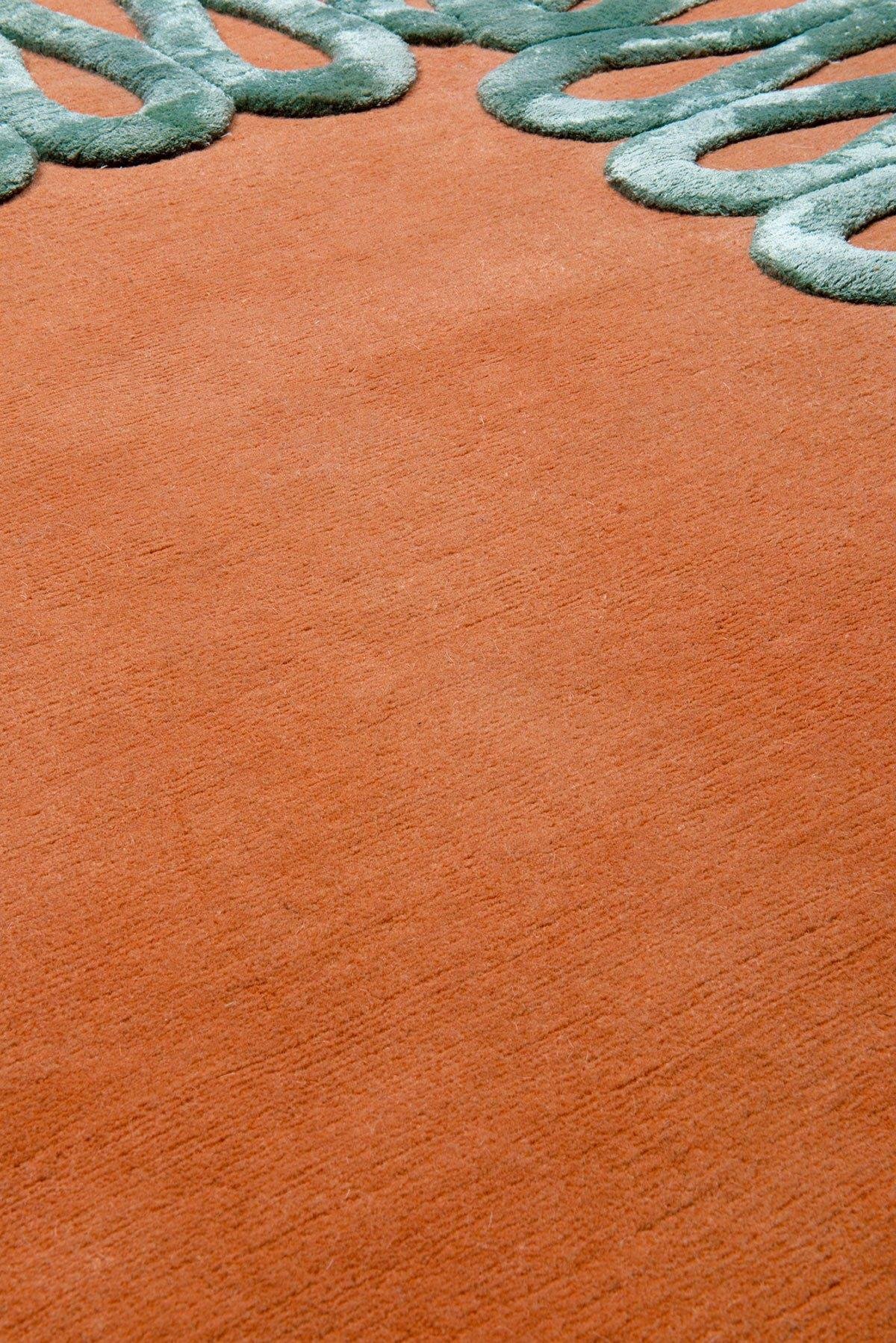 Ruffle Orange Hand Tuft