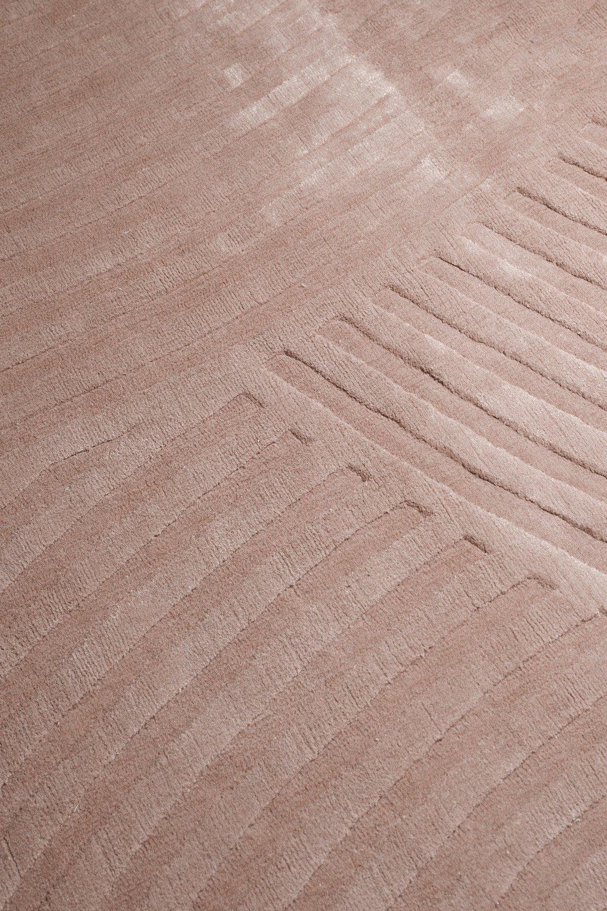 Salmon Hand Tuft