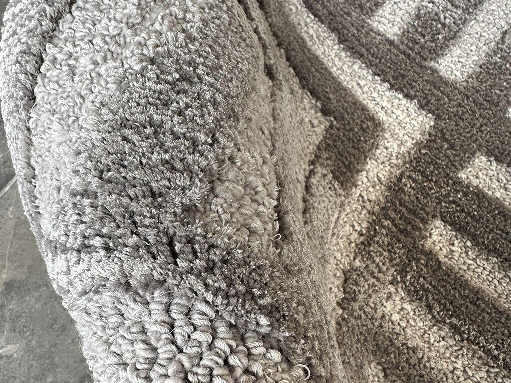 Square Hand Tuft