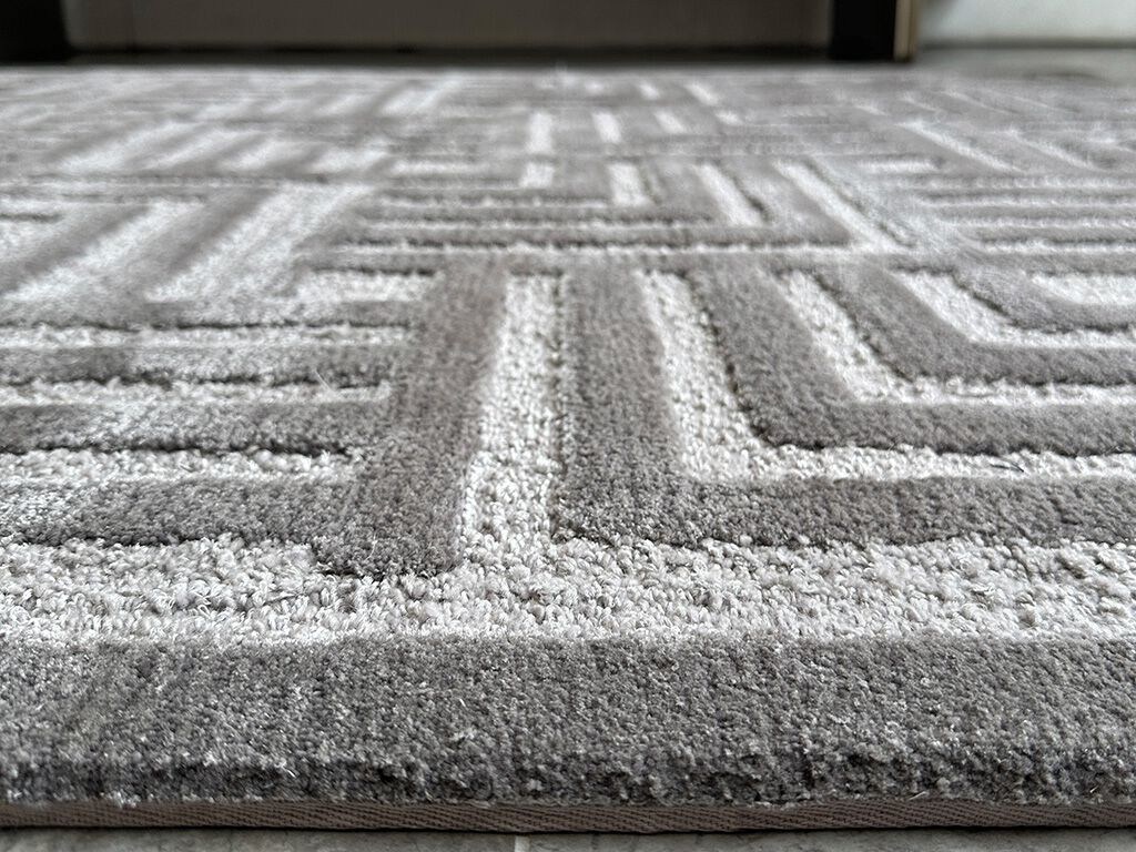 Square Hand Tuft