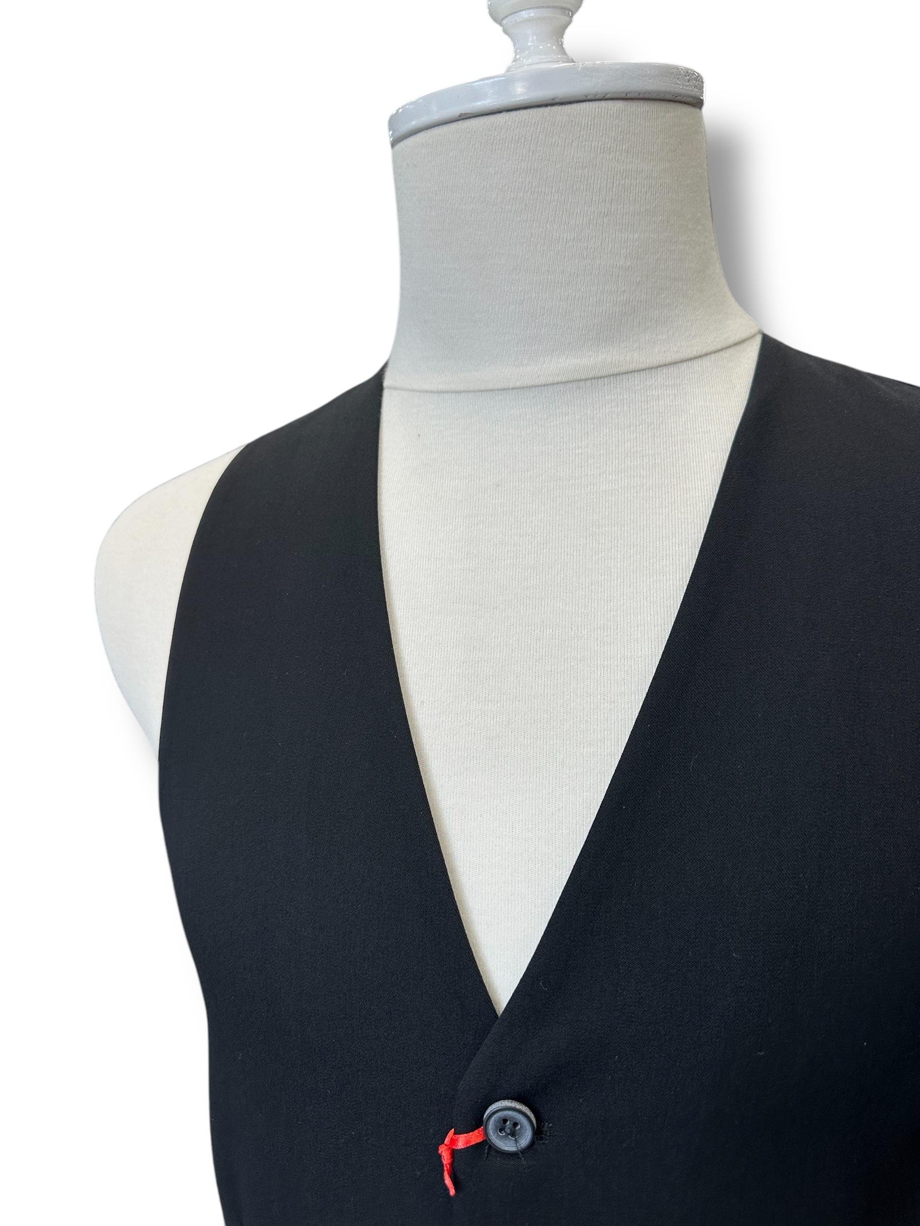 23y2023-001 Label Yelek