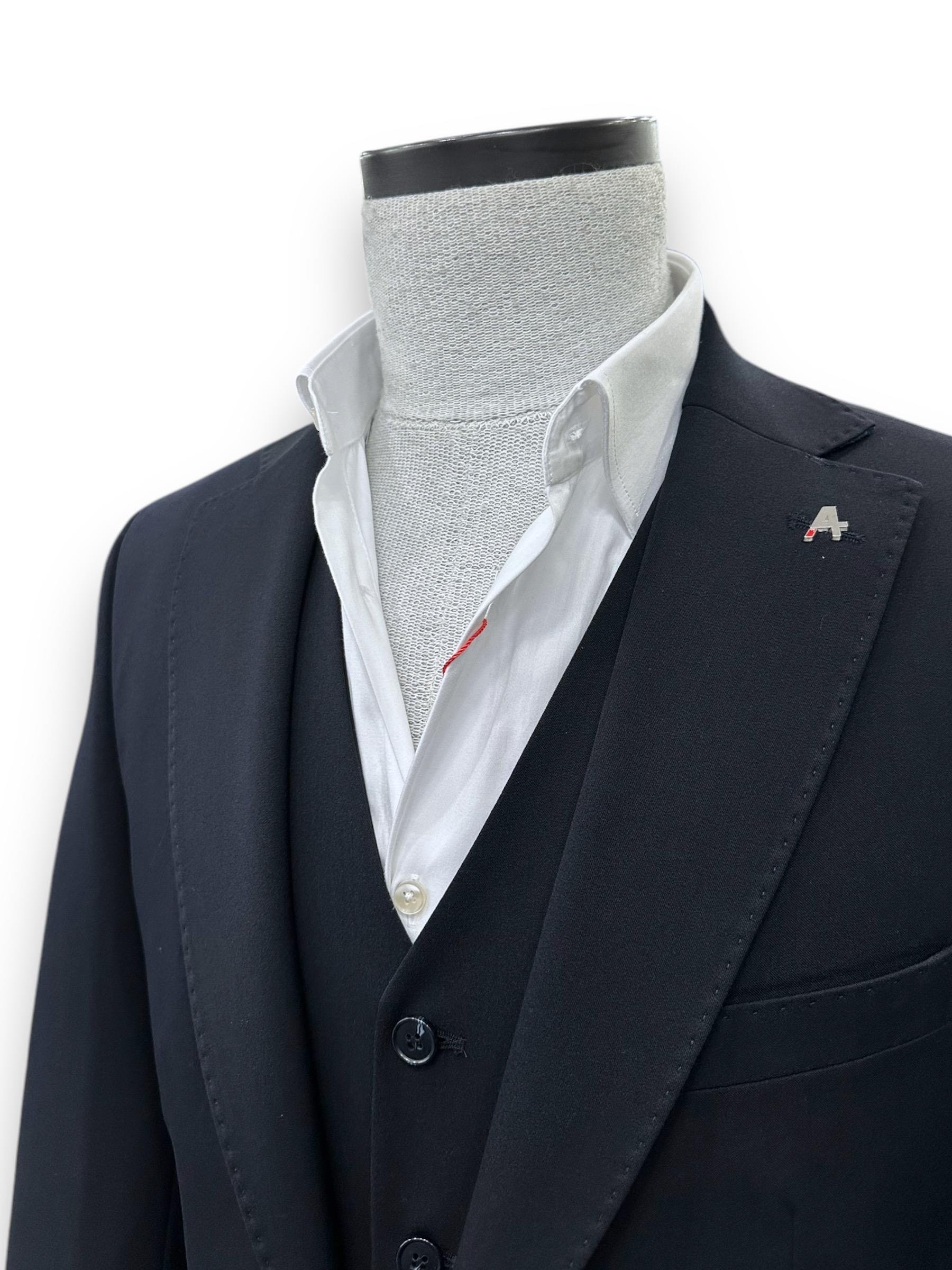 Klasik Yelekli Takım Elbise