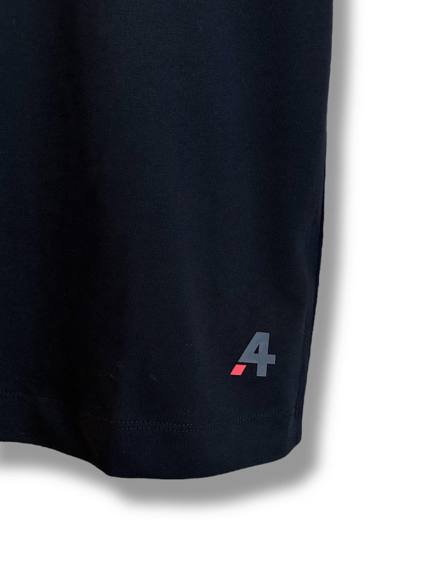 T-ShirtUrban T-shirtUrban T-shirt