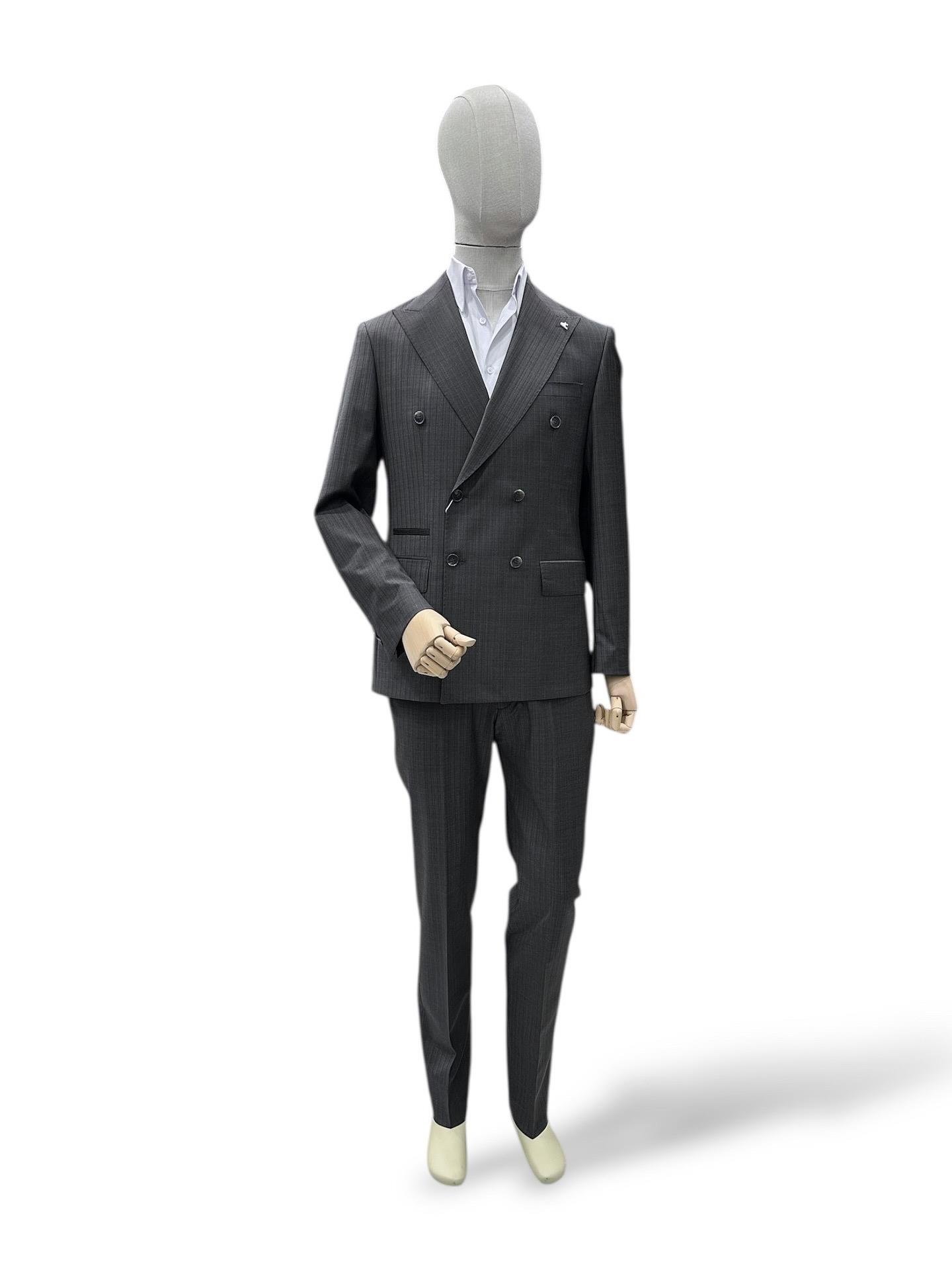 Takım ElbiseExcellency Yün Takım ElbiseExcellency Yün Takım Elbise