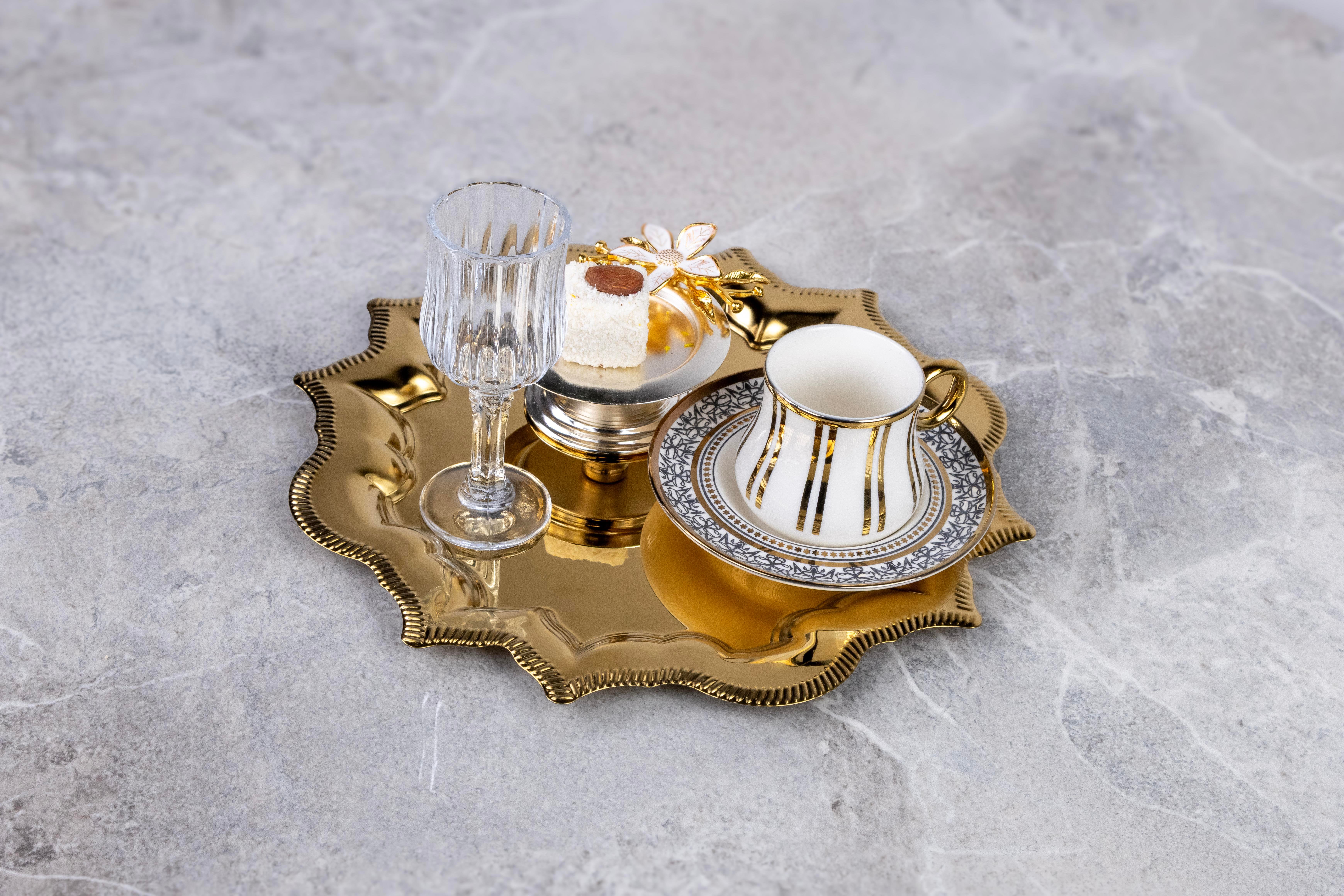Yaren StyleTek Kişilik Gold Renk Yıldız Paslanmaz Söz Nişan Çeyiz, Kahve, Çay, Dekoratif Sunum Tepsisi 25x25cmTek Kişilik Gold Renk Yıldız Paslanmaz Söz Nişan Çeyiz, Kahve, Çay, Dekoratif Sunum Tepsisi 25x25cm