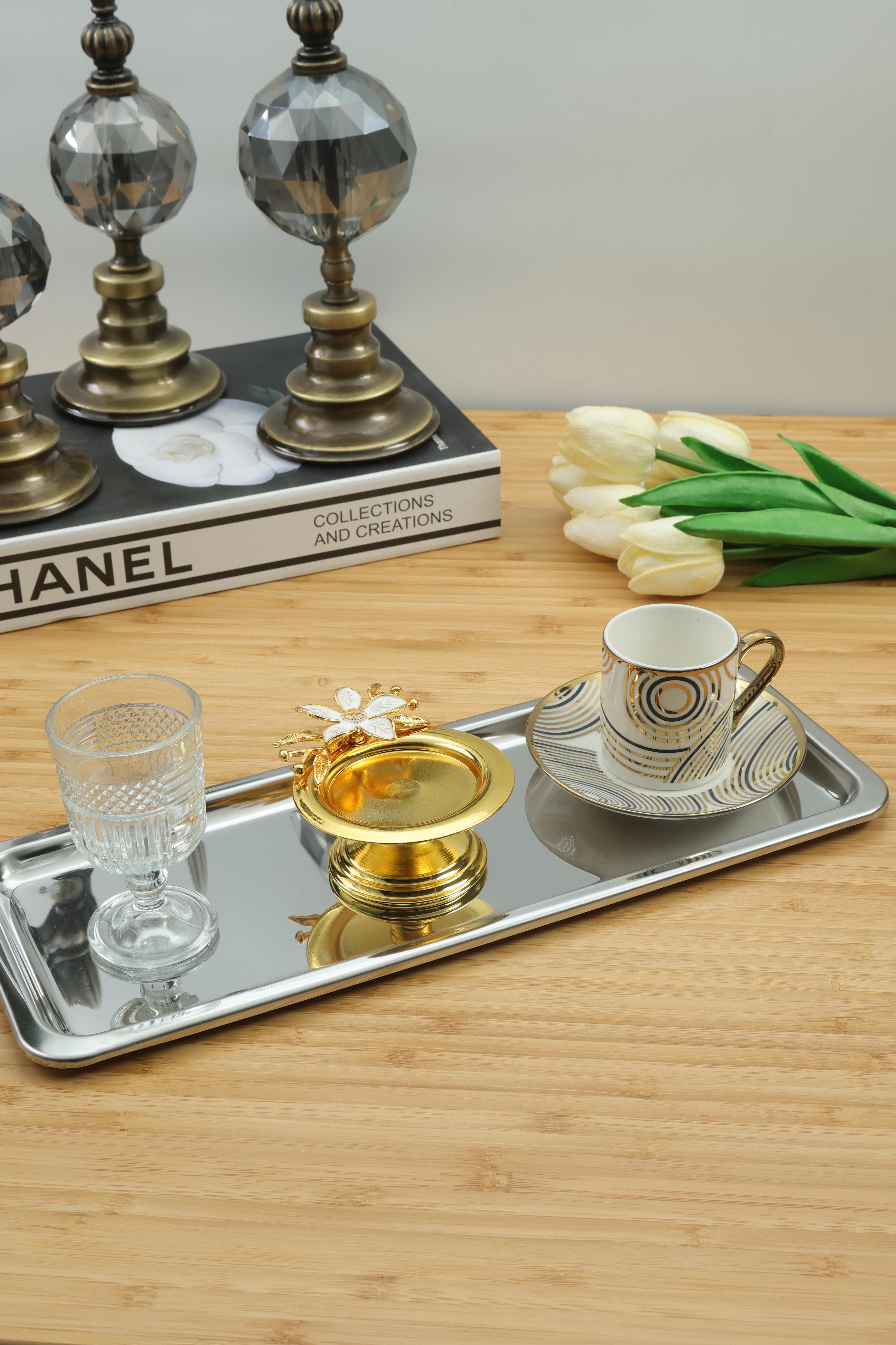 Yaren StyleZambak Çiçekli Dekoratif 6 li Gold Renk Makaronluk Lokumluk Kahve Yanı SunumlukZambak Çiçekli Dekoratif 6 li Gold Renk Makaronluk Lokumluk Kahve Yanı Sunumluk