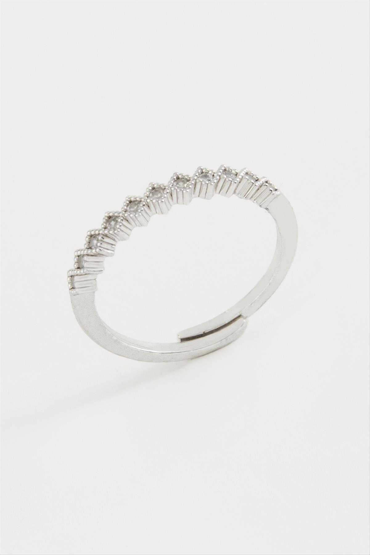 Baklava Şekli Taşlı Metal Yüzük