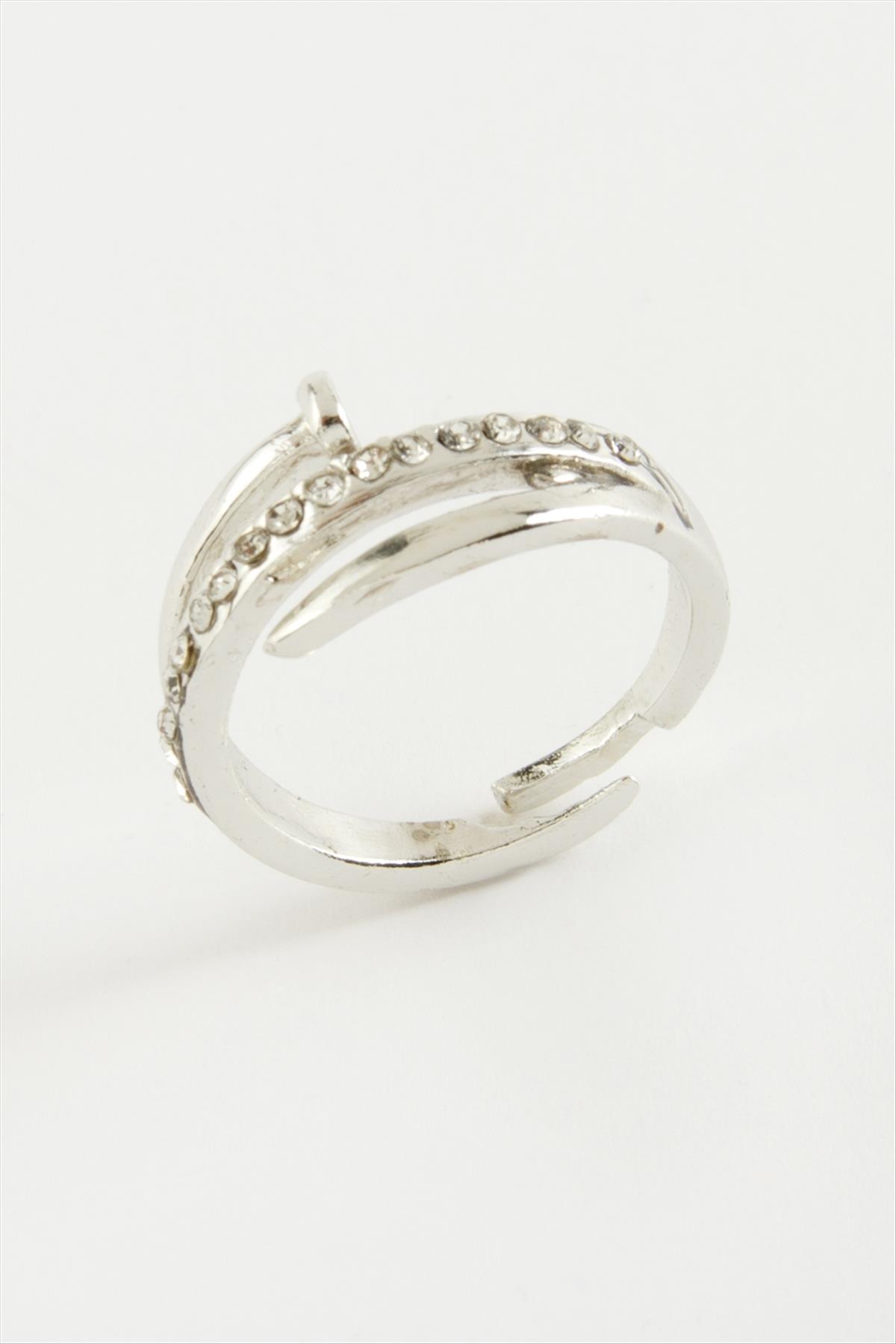 Çivi Taşlı Yüzük