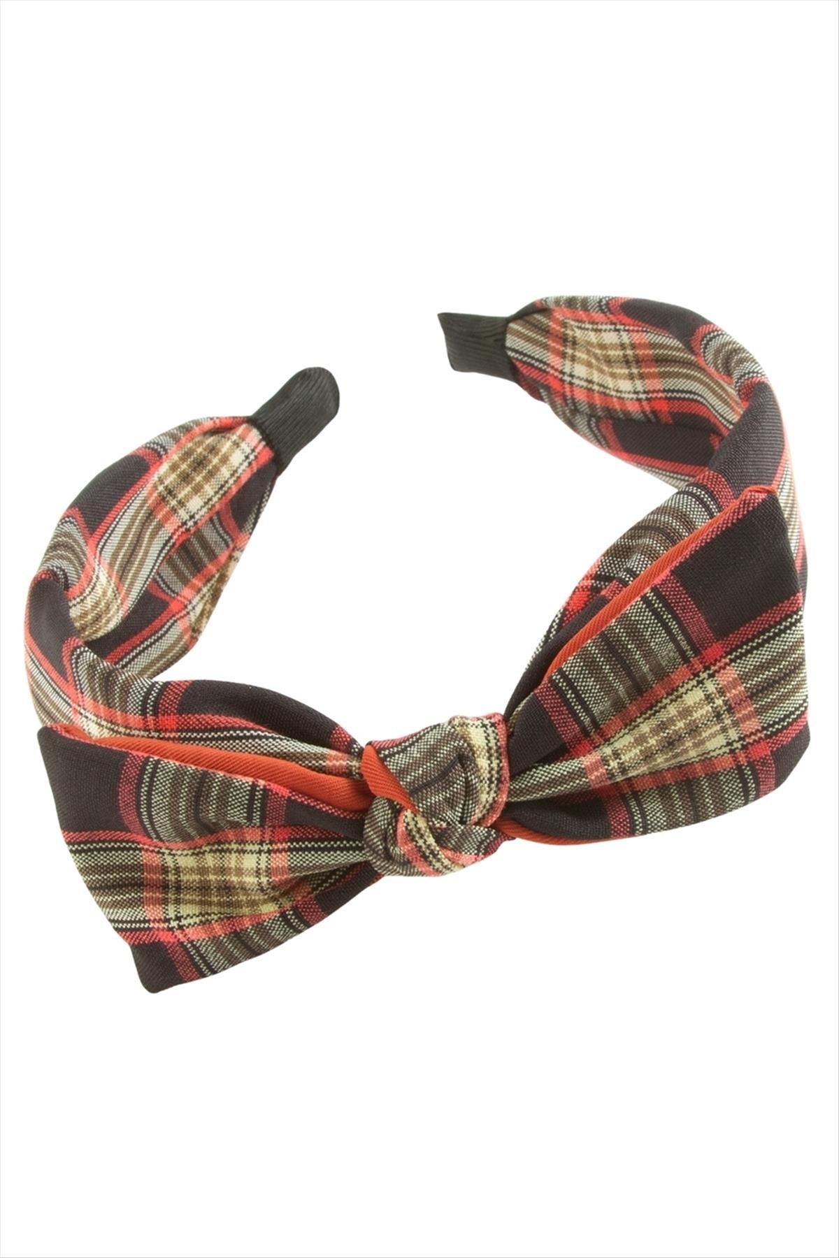 Kare Desenli Fiyong Taç