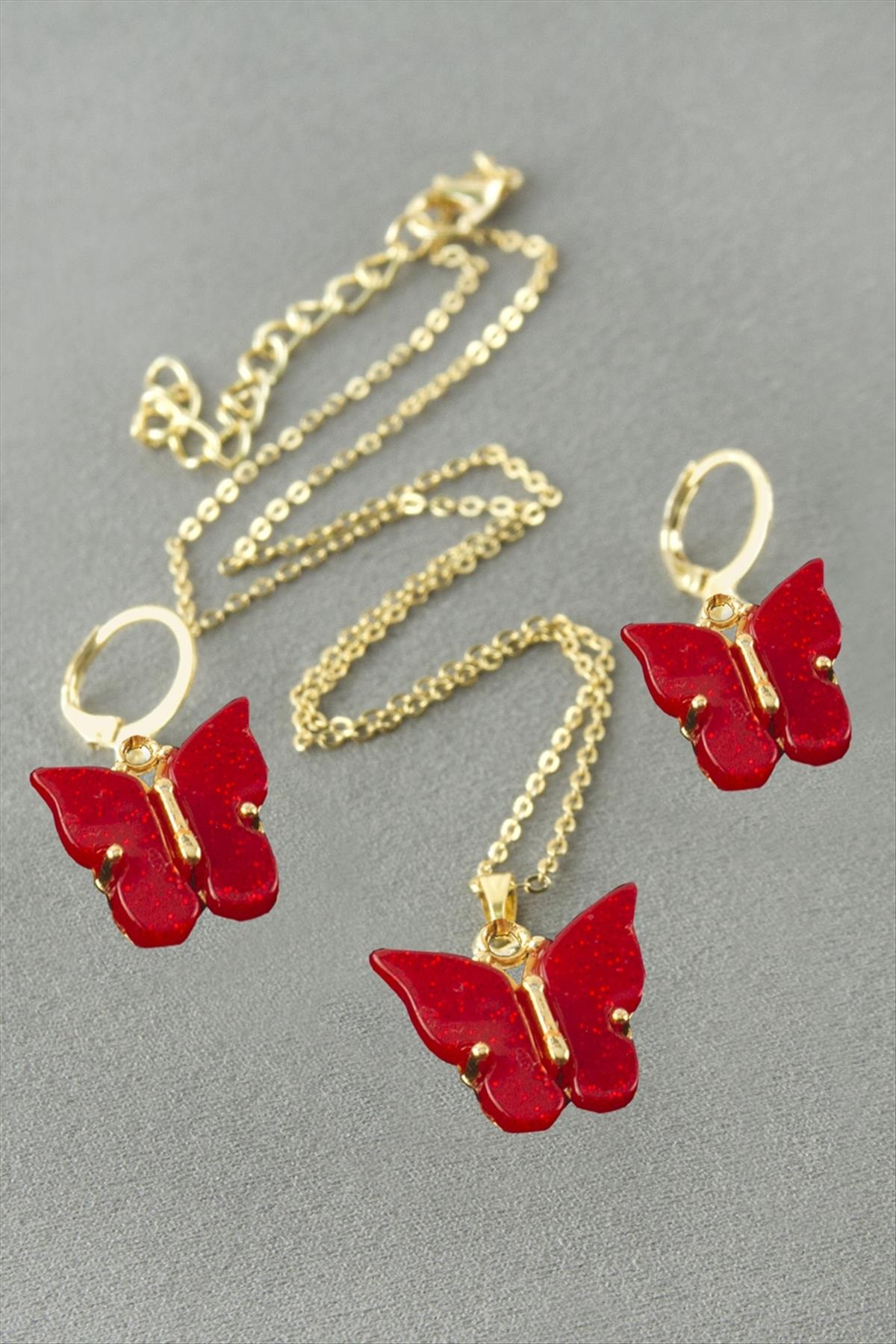 Kelebek Polyester Kutulu Kolye Set