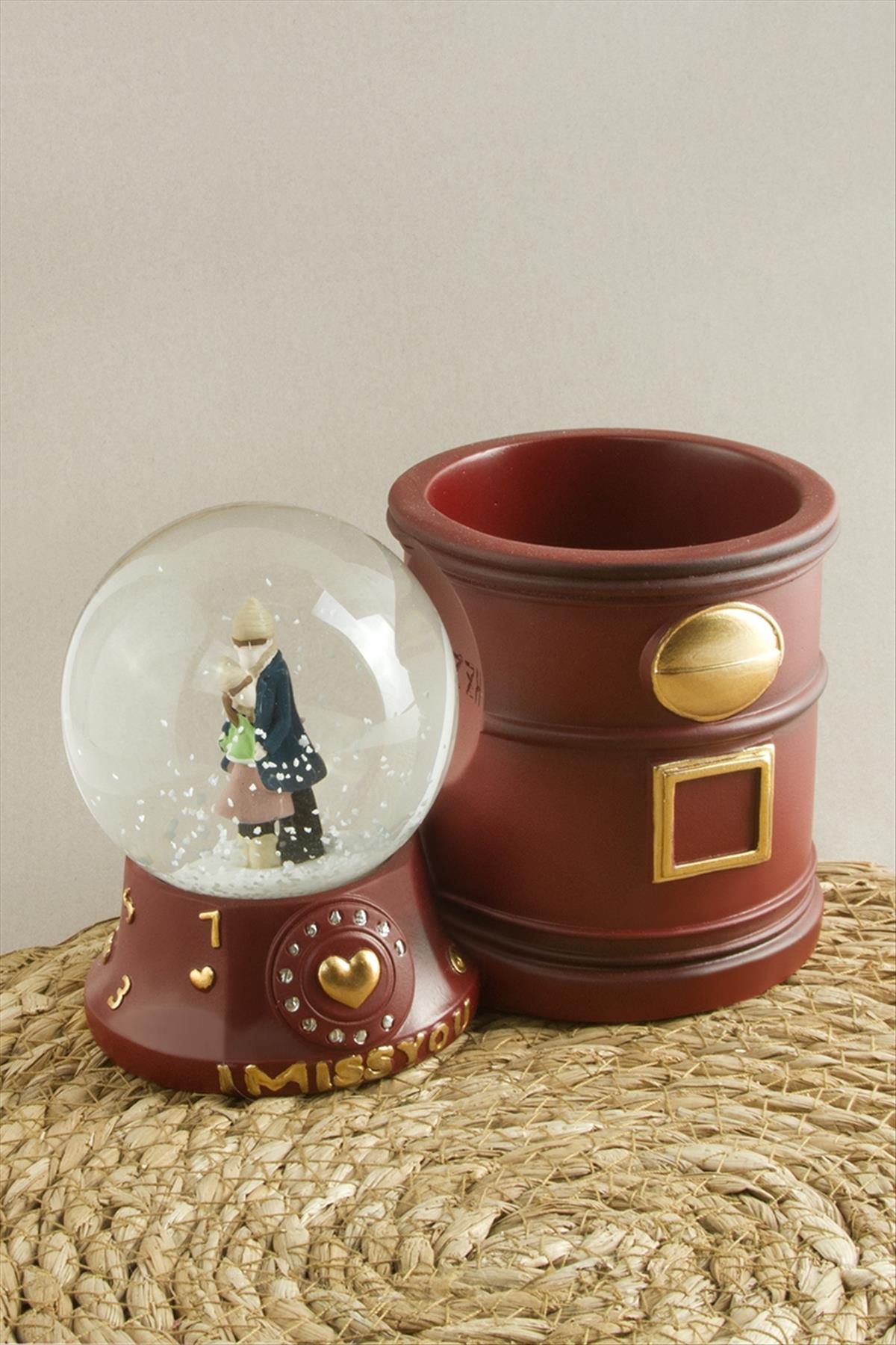 Sevgili Çift Işıklı Kar Küresi Orta