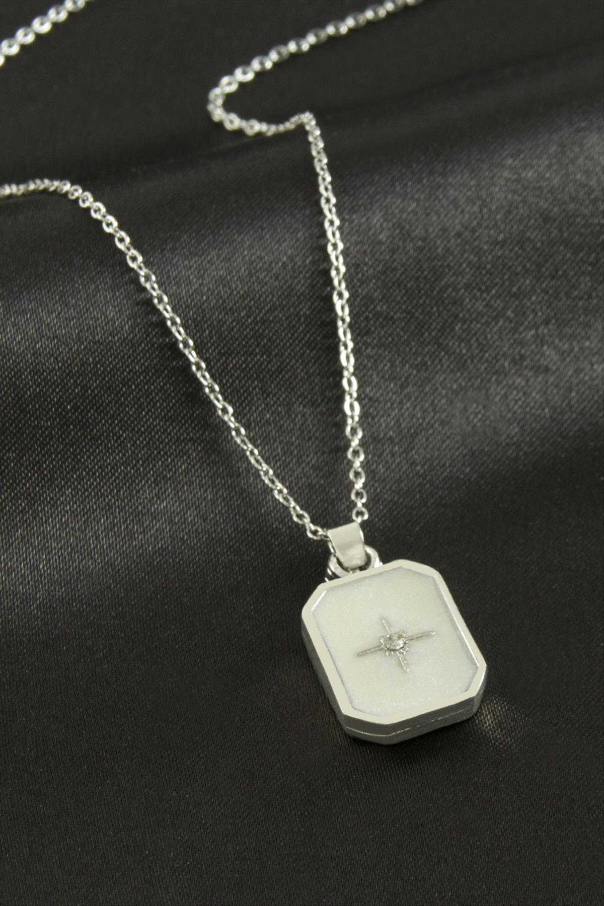 Yıldız Mineli Kolye