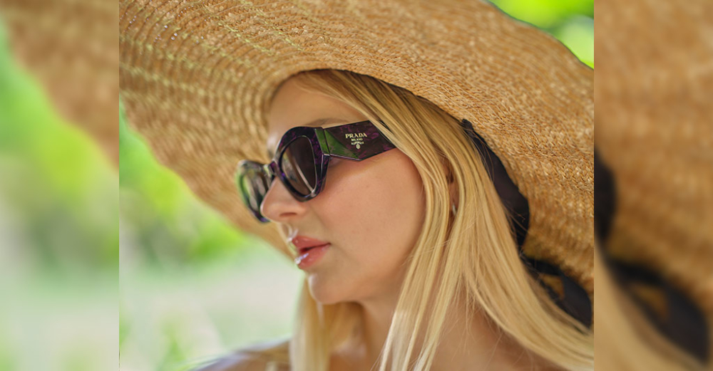 Prada 07YS VAU6S1 53 Kadın Güneş Gözlükleri