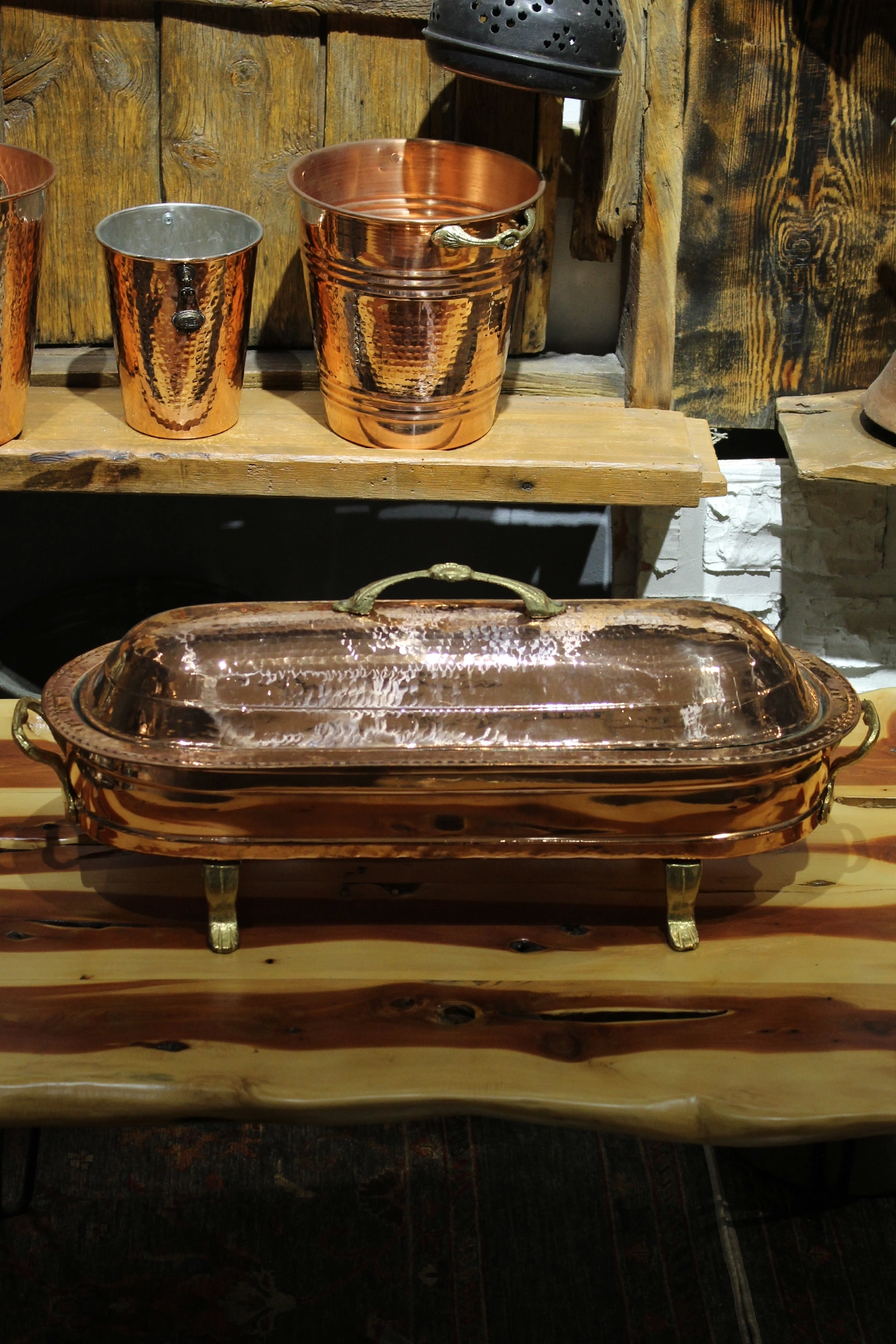 Turna Bakır Ayaklı Közlü Sunum Kebaplık Kapaklı 70 Cm Kırmızı