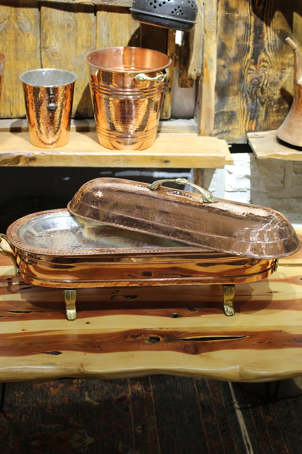 Turna Bakır Ayaklı Közlü Sunum Kebaplık Kapaklı 70 Cm Kırmızı