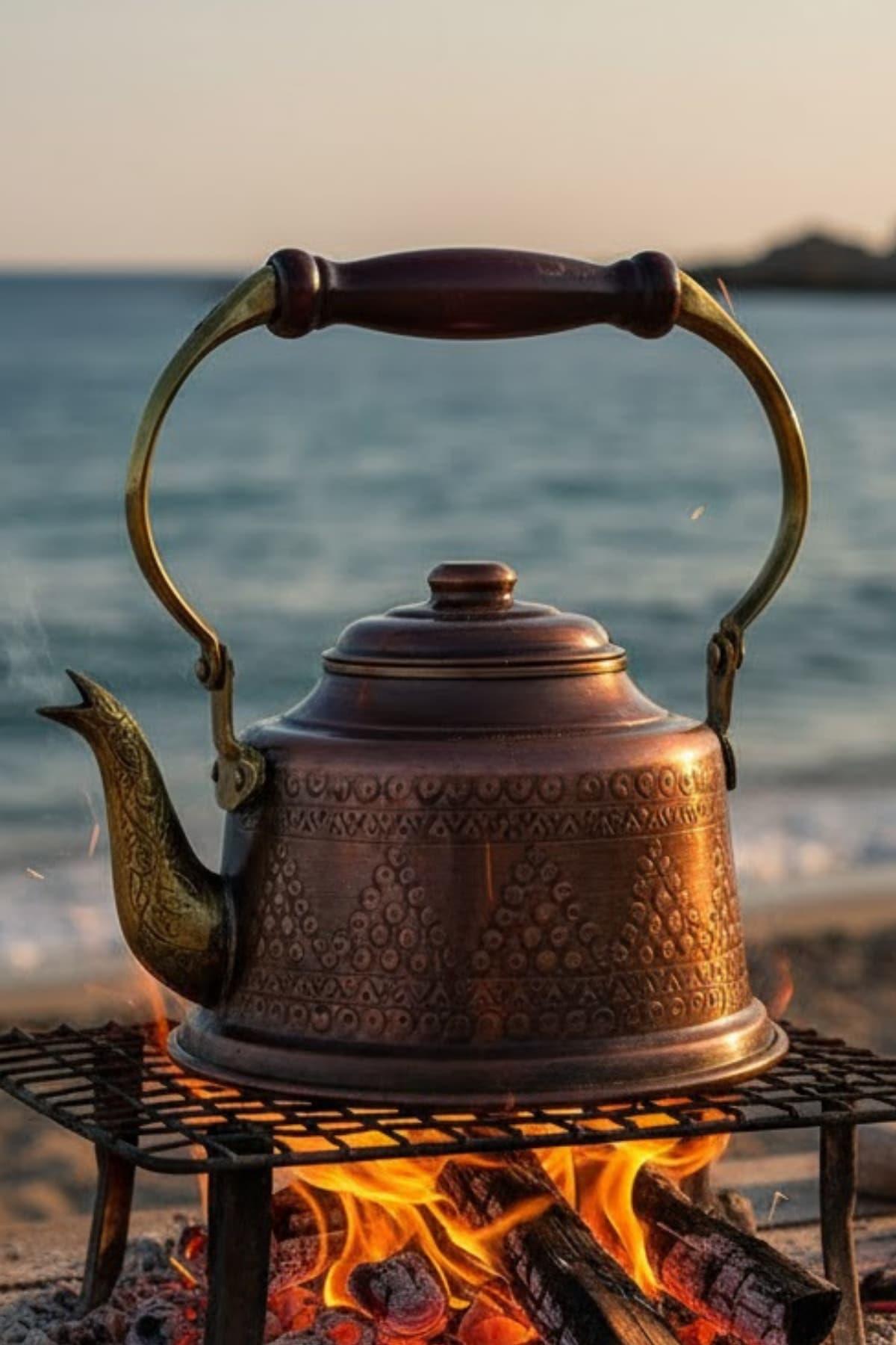 Bakır Demlik, Turna Bakır Maraş Demlik Zımba İşleme Oksit Turna1960-3 | Bakır Mutfak ve Dekorasyon Ürünleri