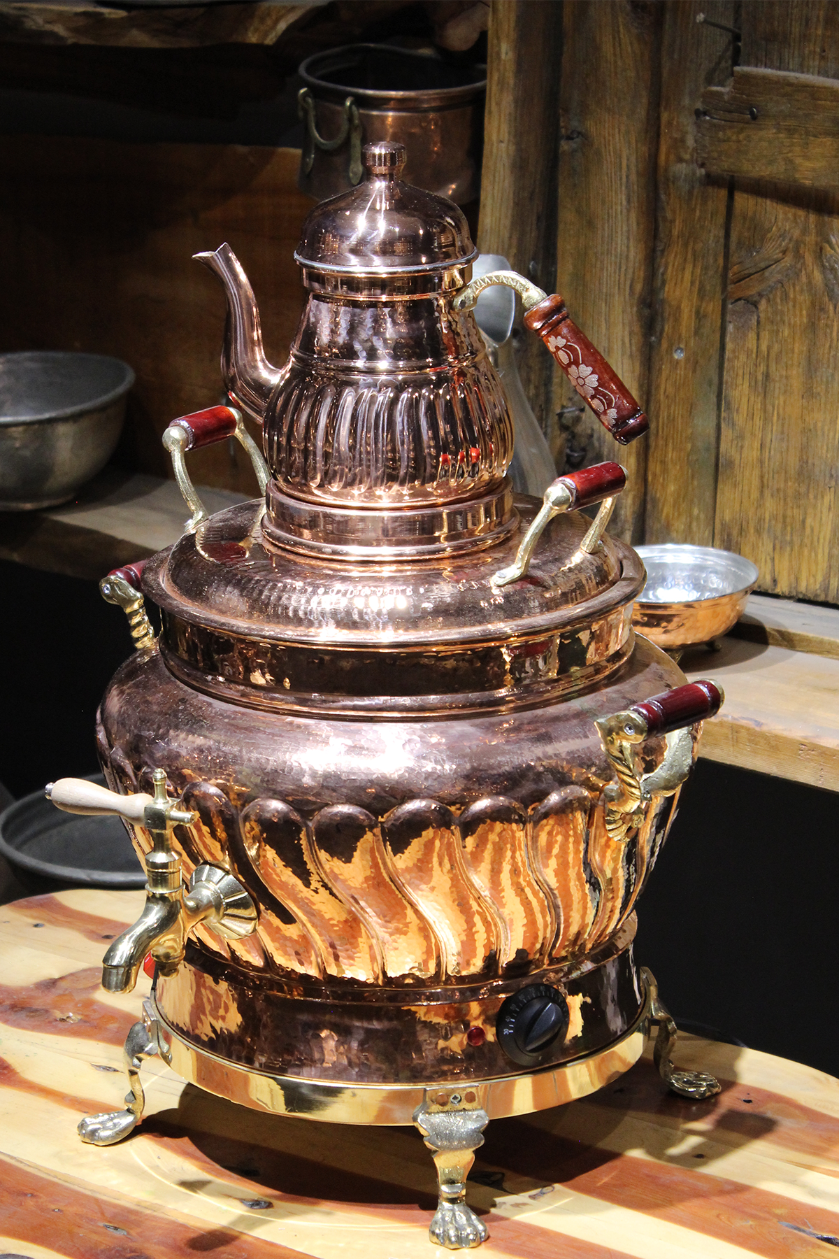 Turna Bakır Hünkar Yuvarlak Dilimli Elektrikli Semaver 3 No Kırmızı Turna5567-1