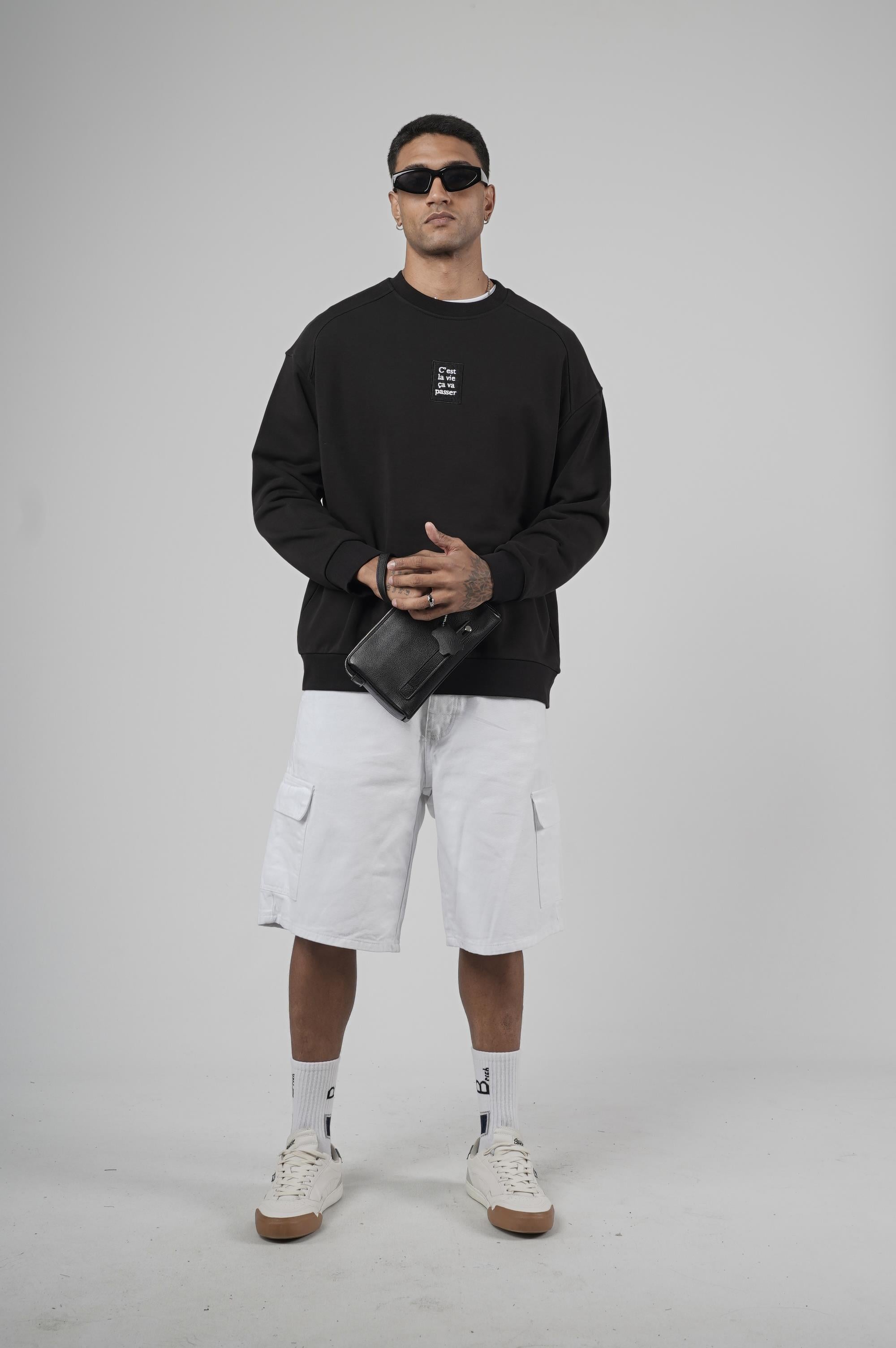 Bisiklet Yaka Önü Etiket Detaylı Oversize Basic Erkek Sweatshirt