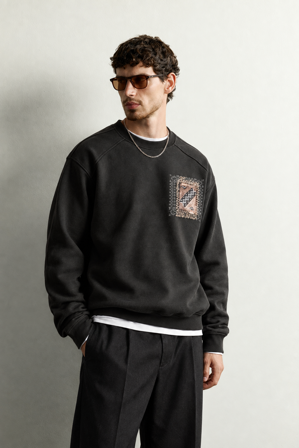 Erkek Sırt ve Göğüs Etnik Desen Patch Baskılı Bisiklet Yaka Oversize Sweatshirt