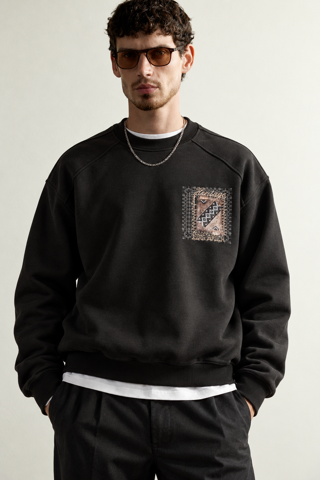 Erkek Sırt ve Göğüs Etnik Desen Patch Baskılı Bisiklet Yaka Oversize Sweatshirt