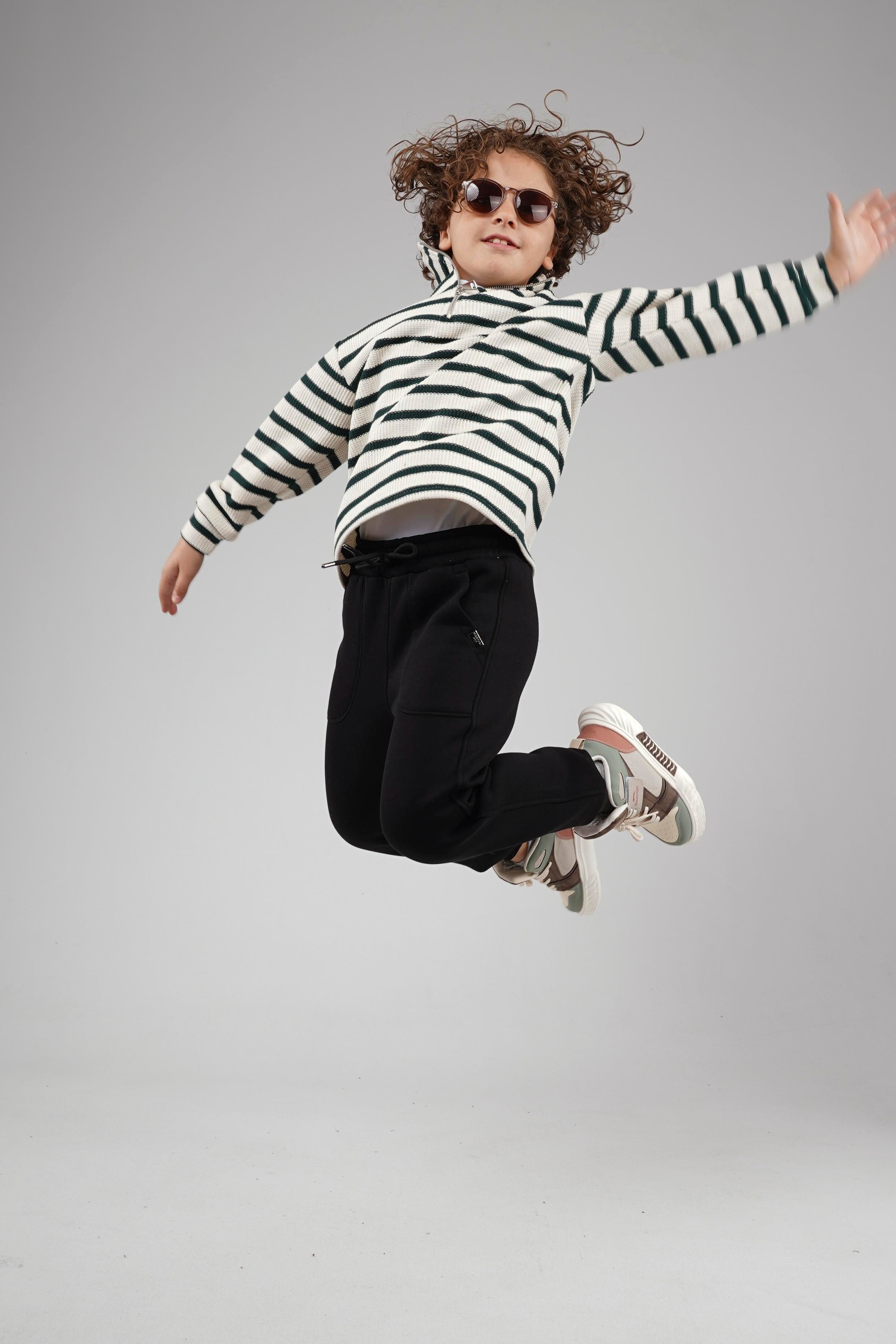 Kingbrich Kids Oversize Kalıp Çizgili Yakası Fermuarlı Sweatshirt