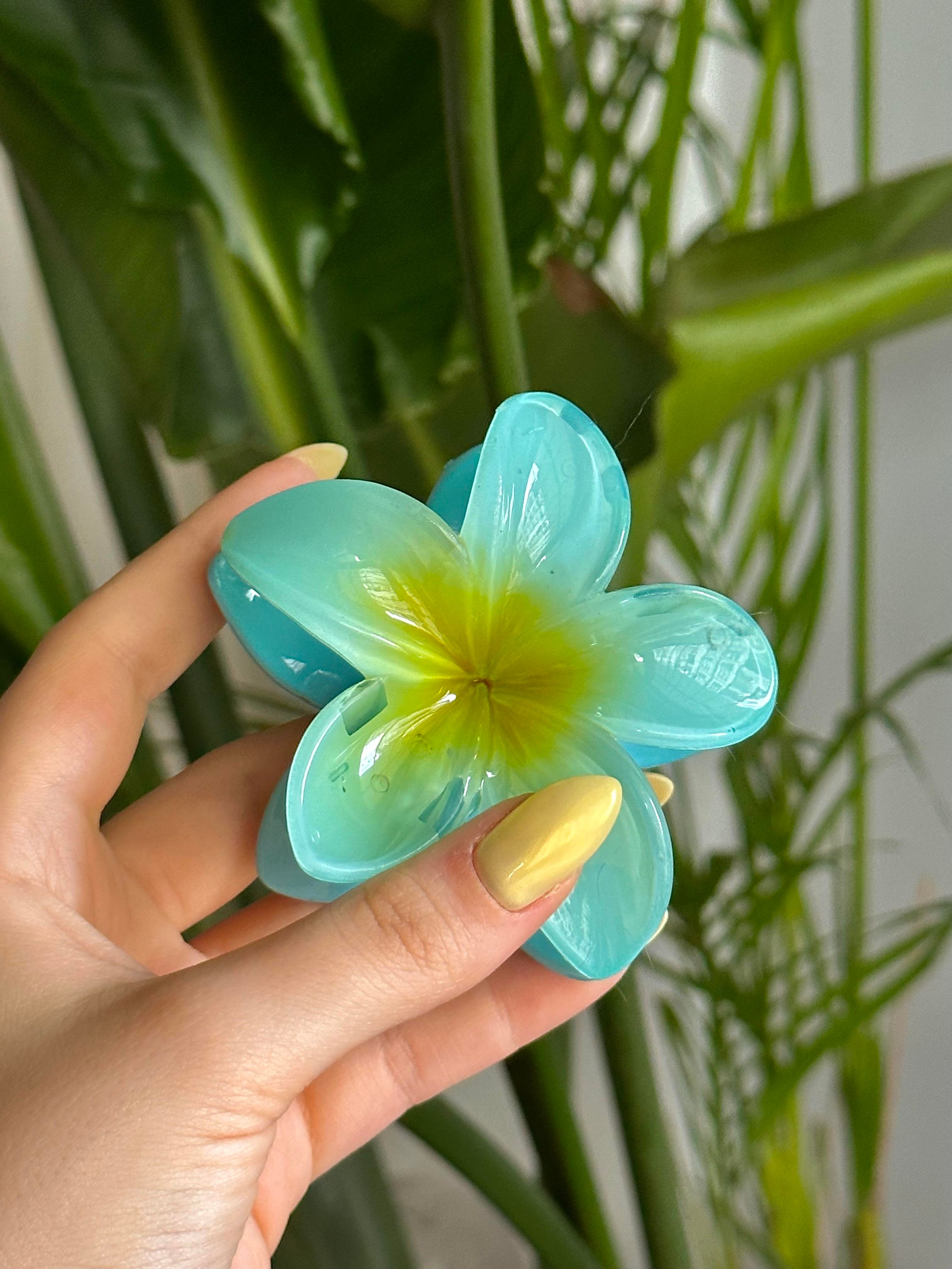 Coconut Girl Çiçek Toka (8cm)