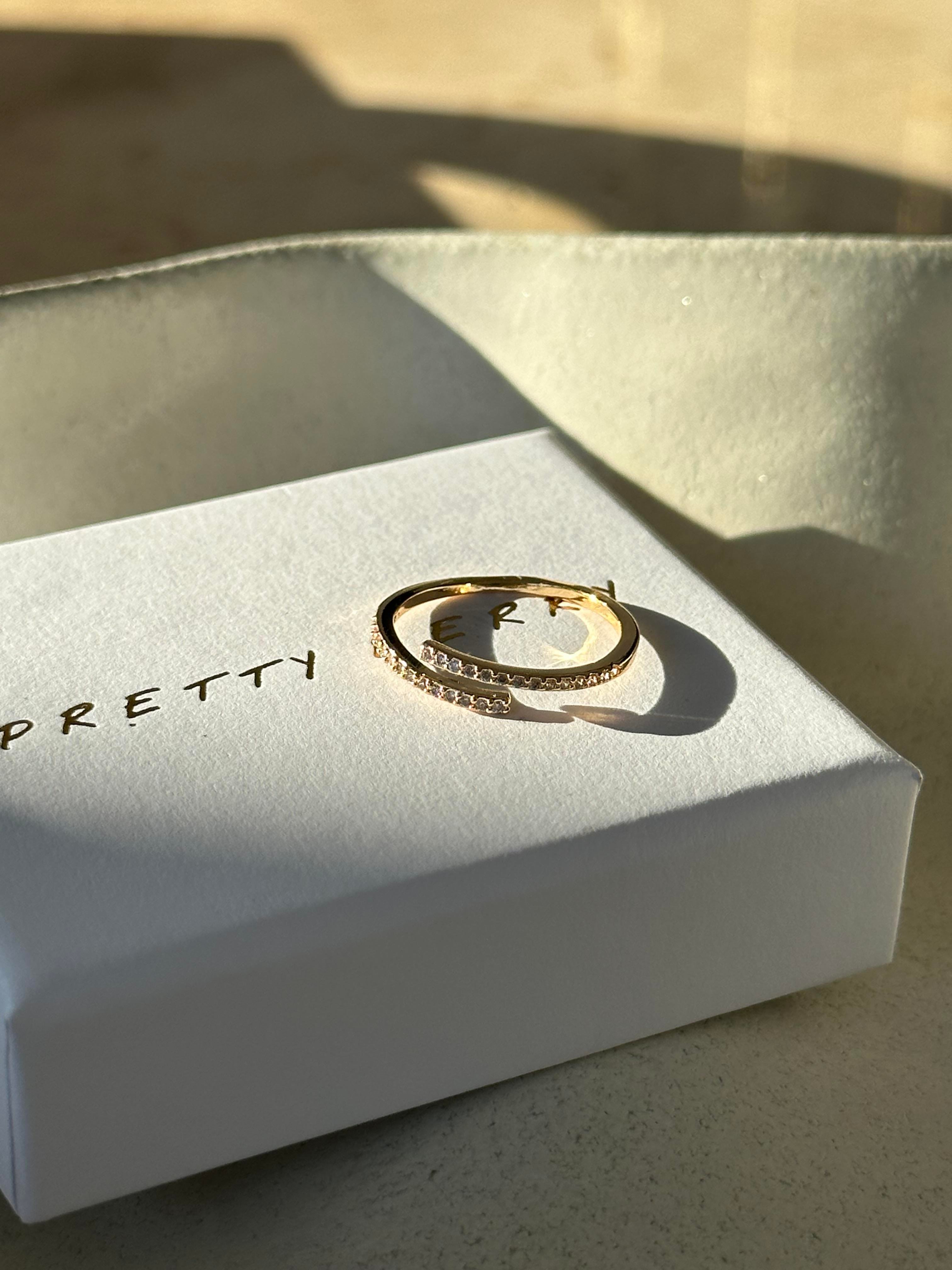 Taşlı İnce Sarmal Yüzük