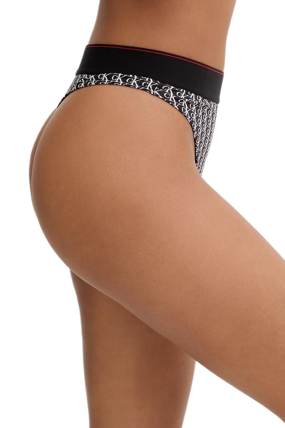 Calvin Klein Kadın Tanga Külot LV00QF8813 