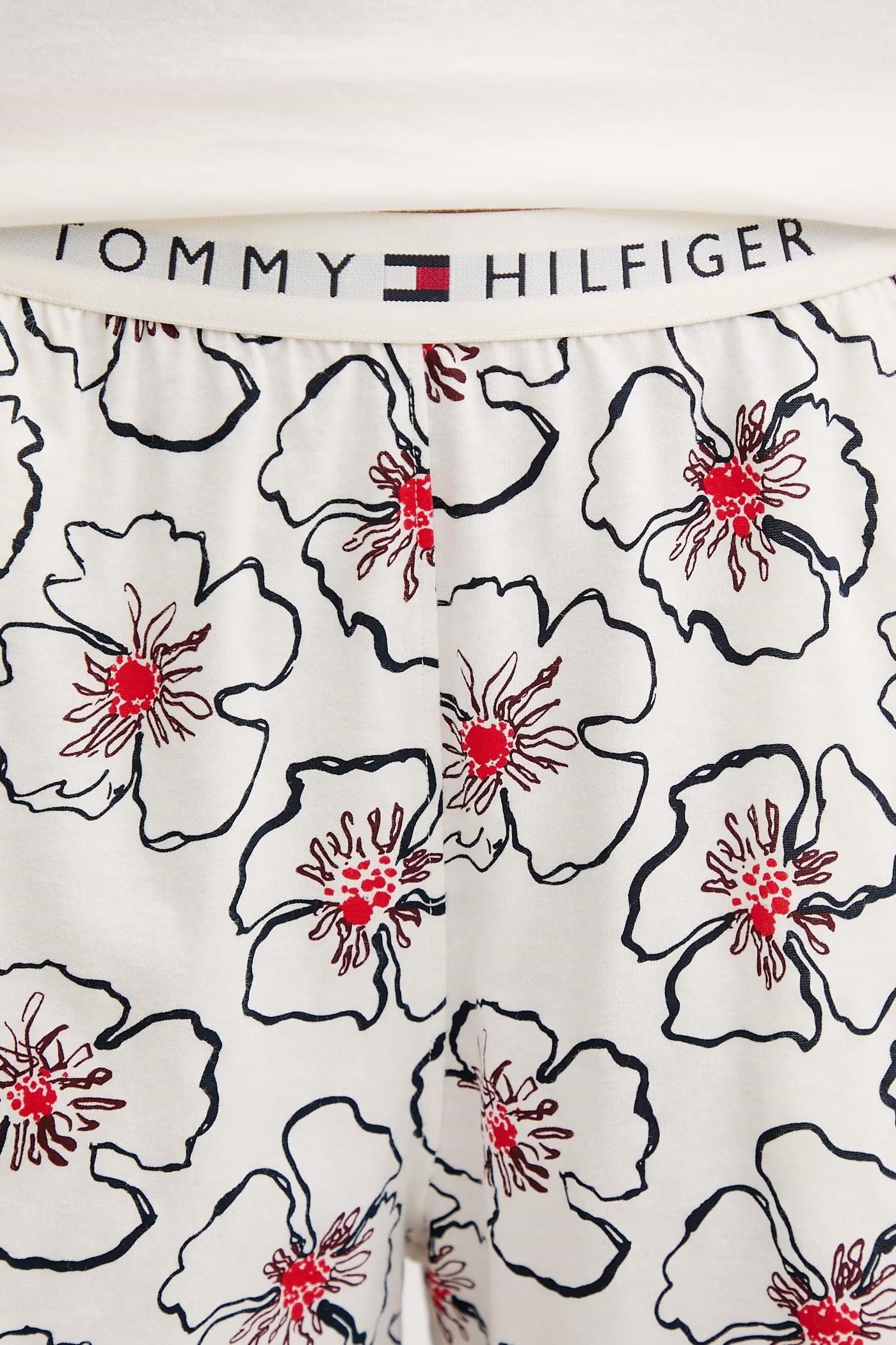 Tommy Hilfiger Kadın Bej Desenli Şortlu Pijama Takımı UW0UW05760