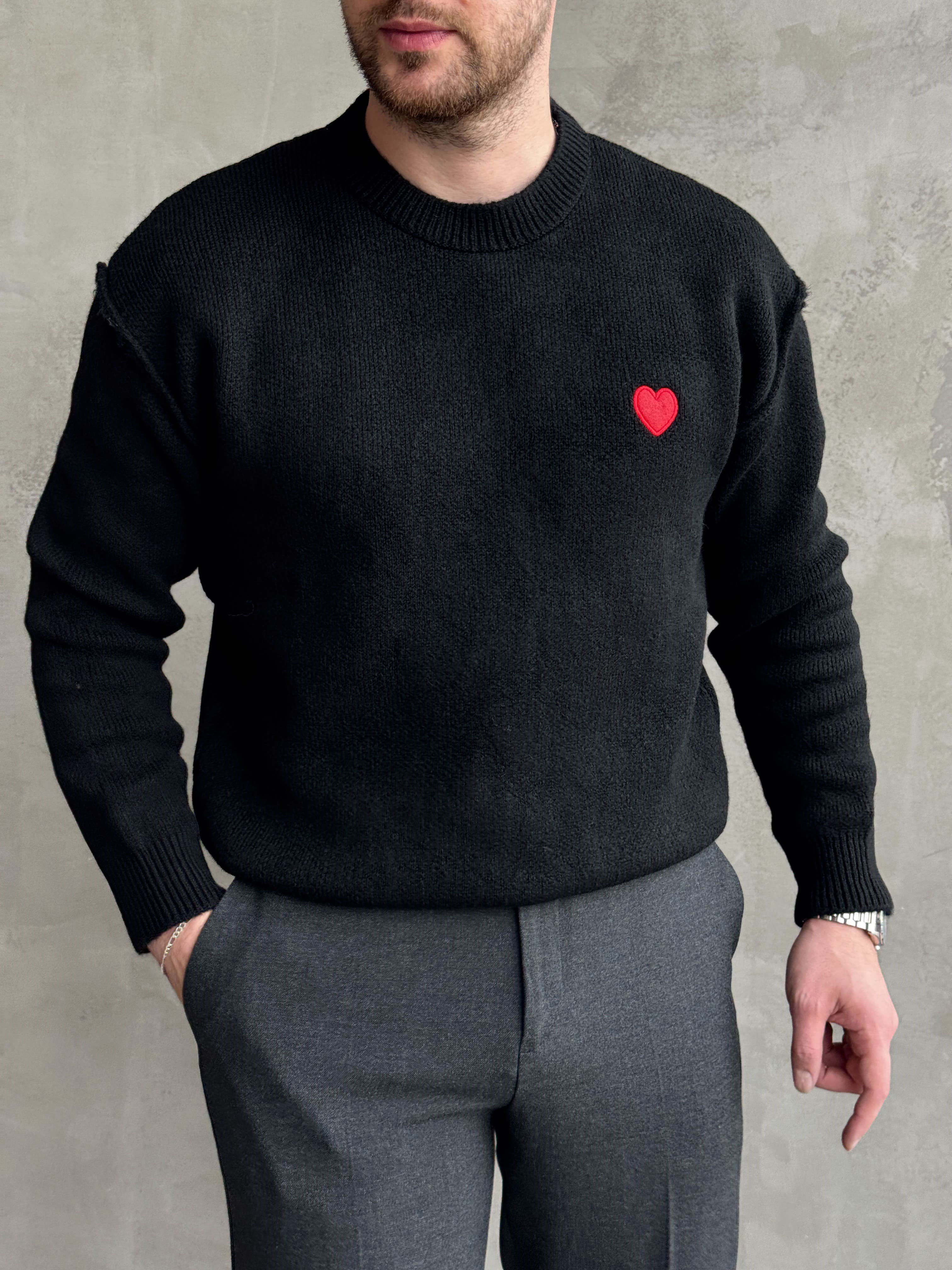 Erkek Trend Model Oversize Kalıp Pis Dikişli Kalp Nakışlı Triko Kazak-Siyah(E1851)Ketench