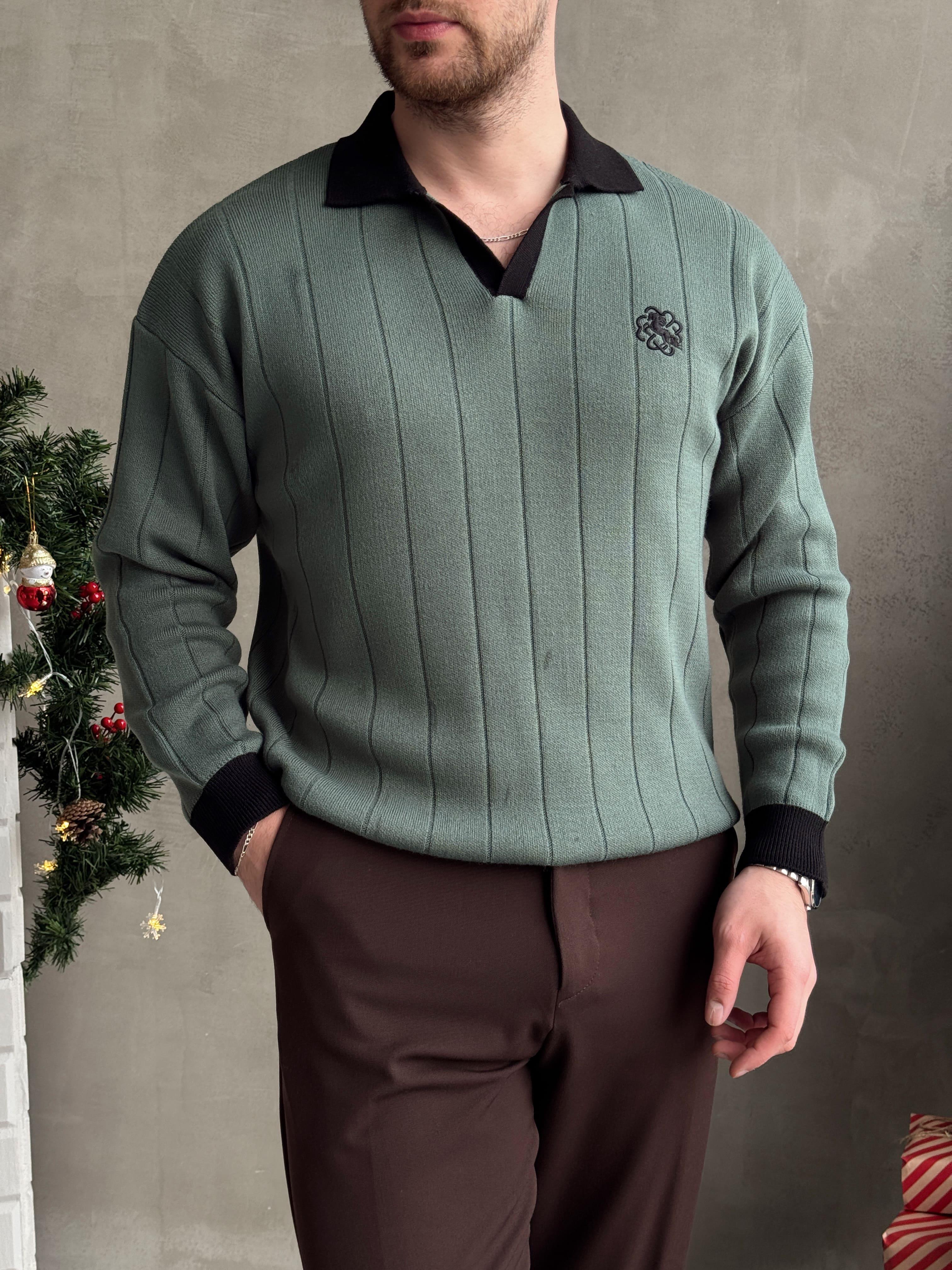 Erkek Zamansız Stil Oversize Kalıp Nakış Detaylı Polo Yaka Triko Kazak-Yeşil(E1560)Ketench