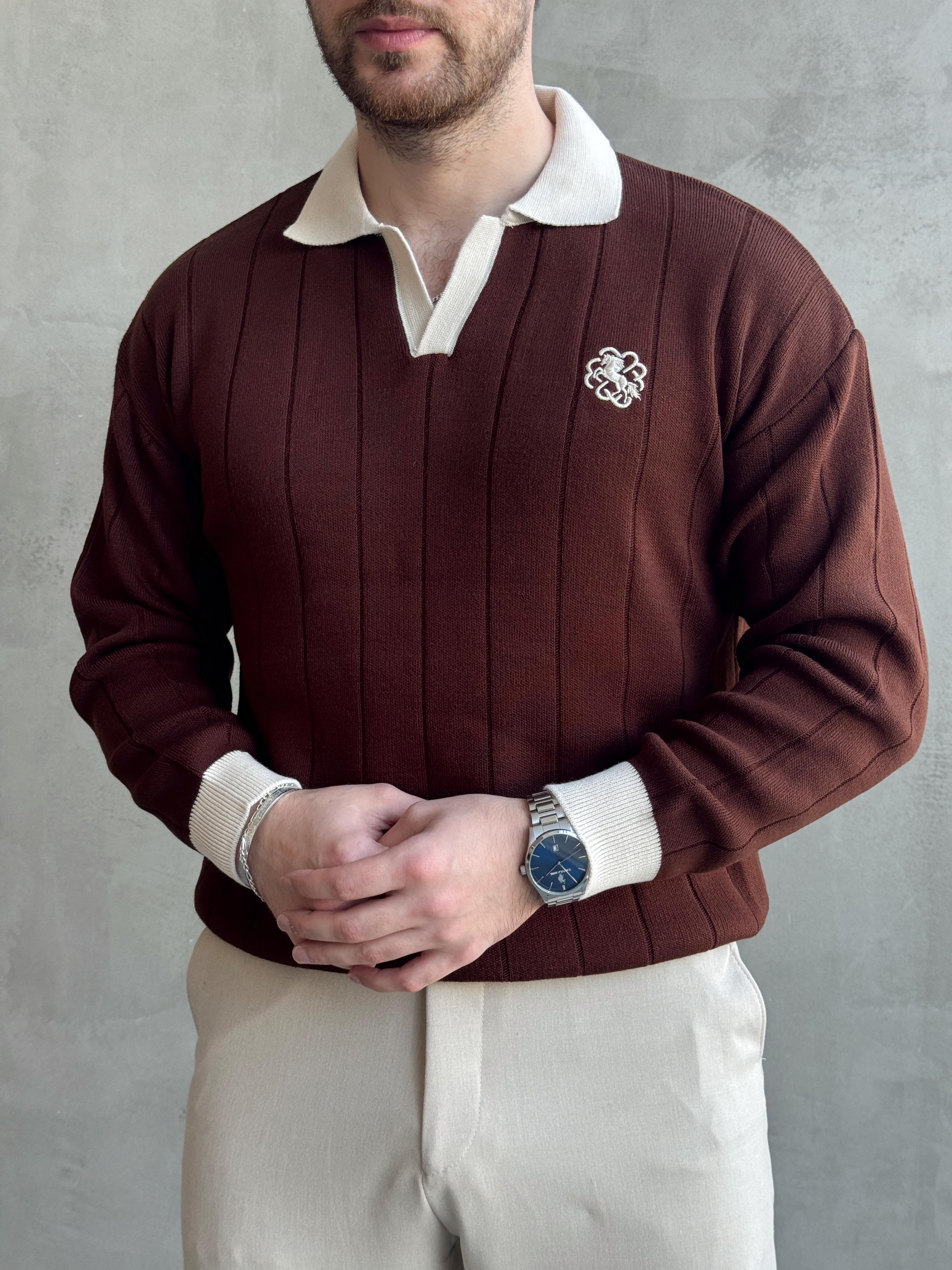 Erkek Zamansız Stil Oversize Kalıp Nakış Detaylı Polo Yaka Triko Kazak-Kahverengi(E1560)Ketench