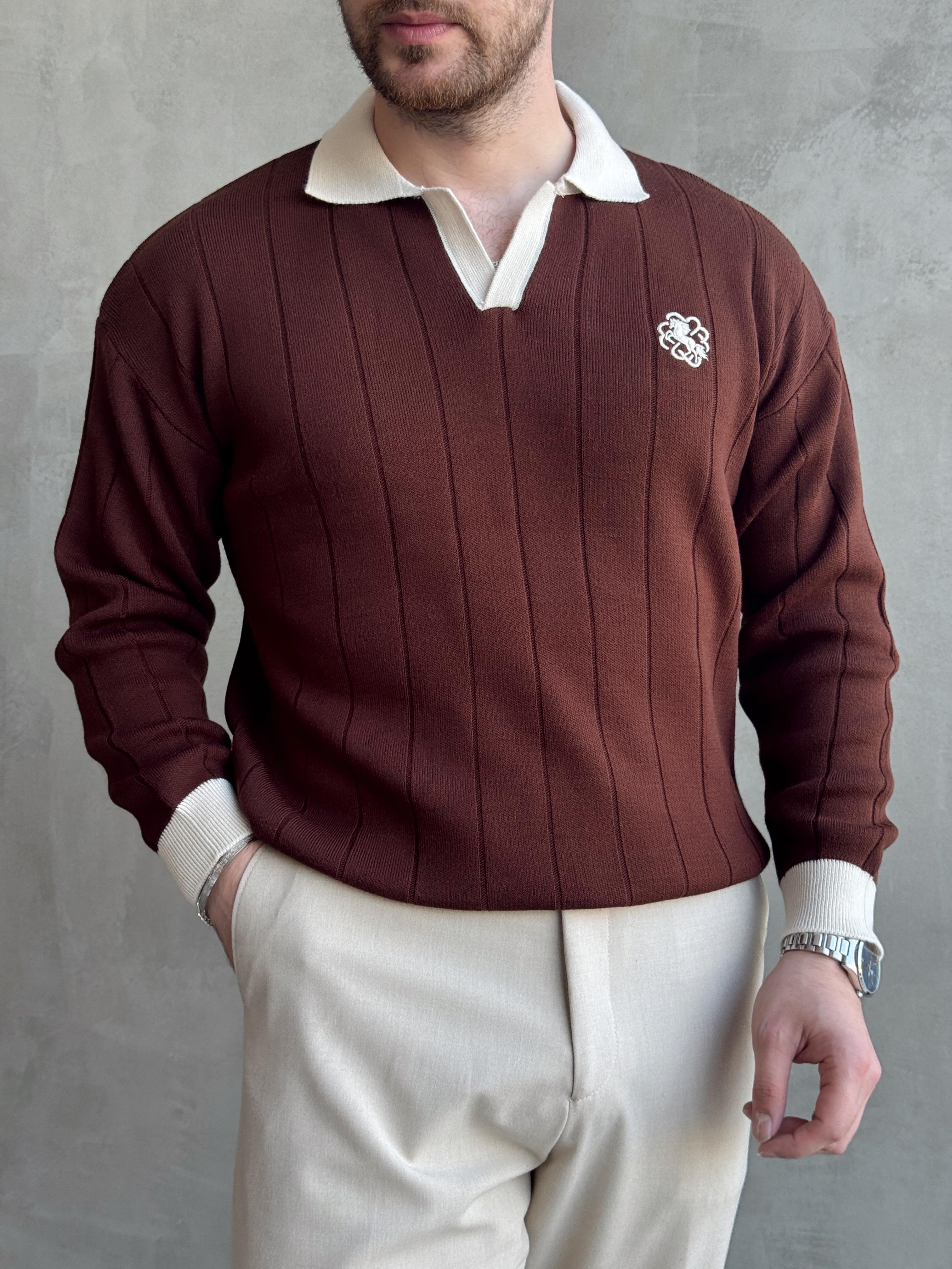 Erkek Zamansız Stil Oversize Kalıp Nakış Detaylı Polo Yaka Triko Kazak-Kahverengi(E1560)Ketench