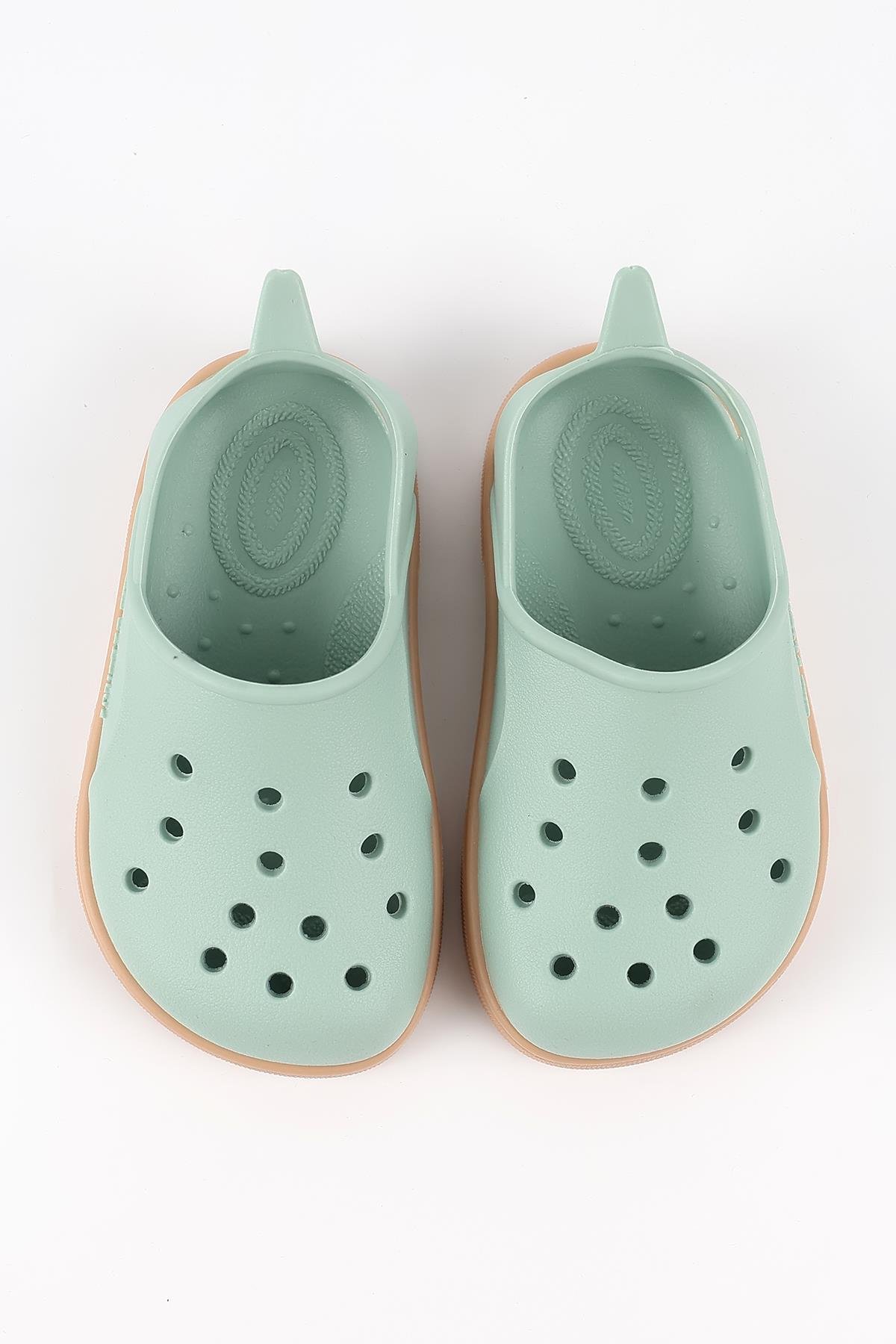 Cloggy-B 08B-20-21 Boatilus Cloggy-B PastelGreen/Beige Çocuk Sandalet