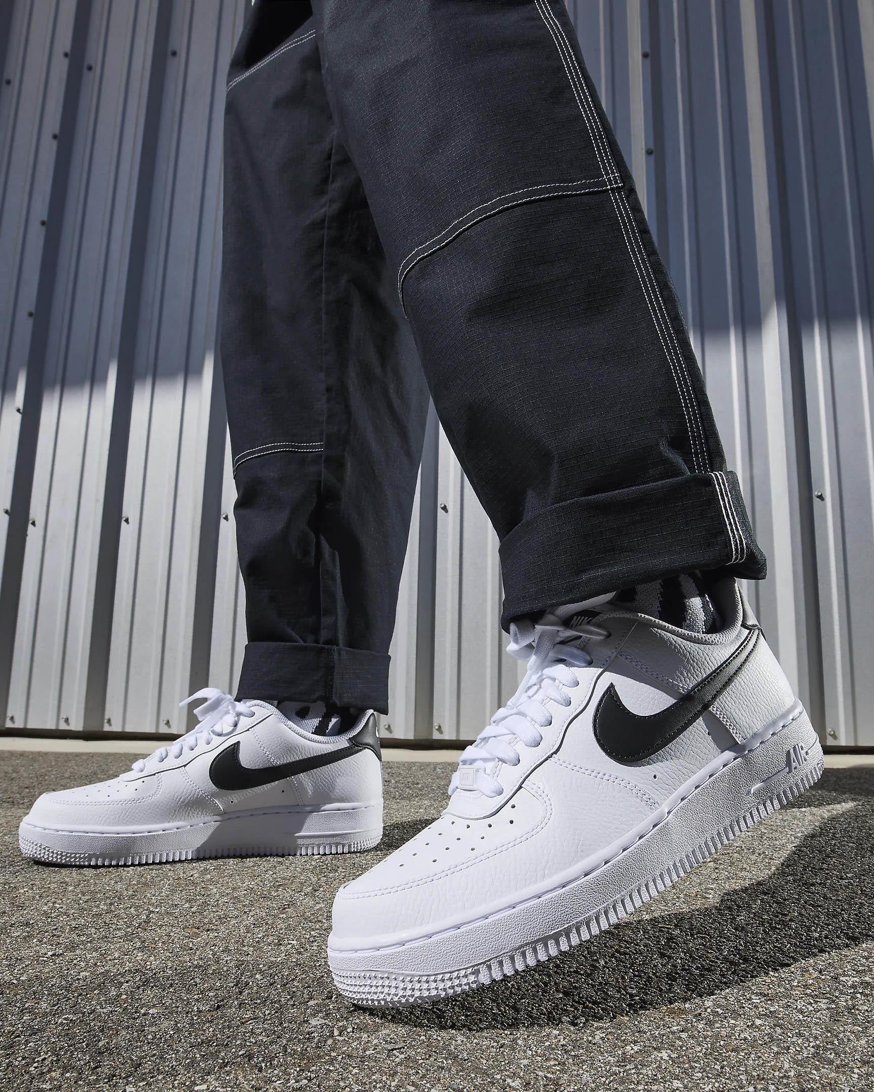 DD8959-103-36 Nike Air Force 1 '07 Kadın Siyah Beyaz Günlük Ayakkabı