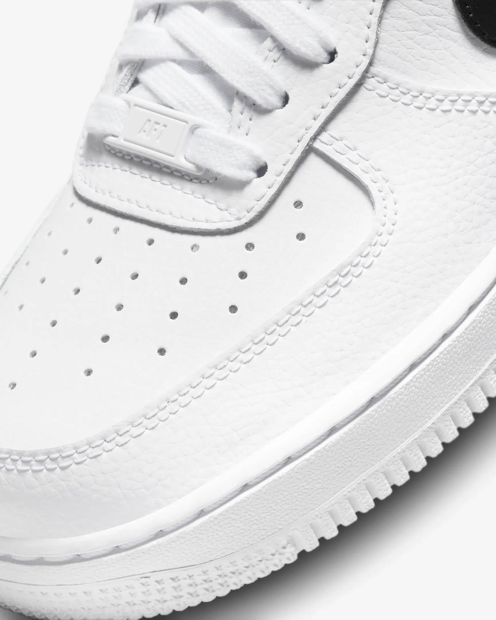 DD8959-103-36 Nike Air Force 1 '07 Kadın Siyah Beyaz Günlük Ayakkabı