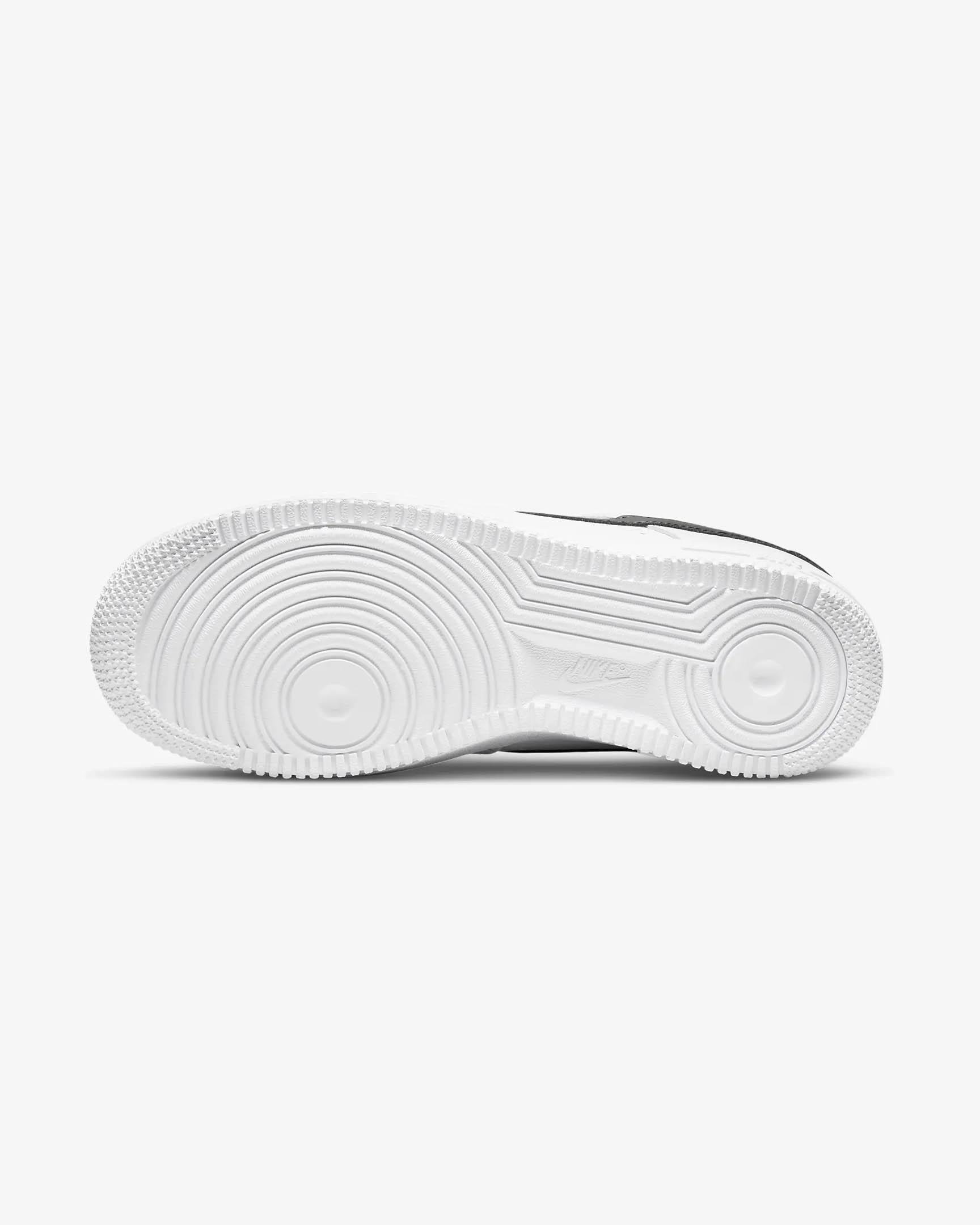 DD8959-103-36 Nike Air Force 1 '07 Kadın Siyah Beyaz Günlük Ayakkabı