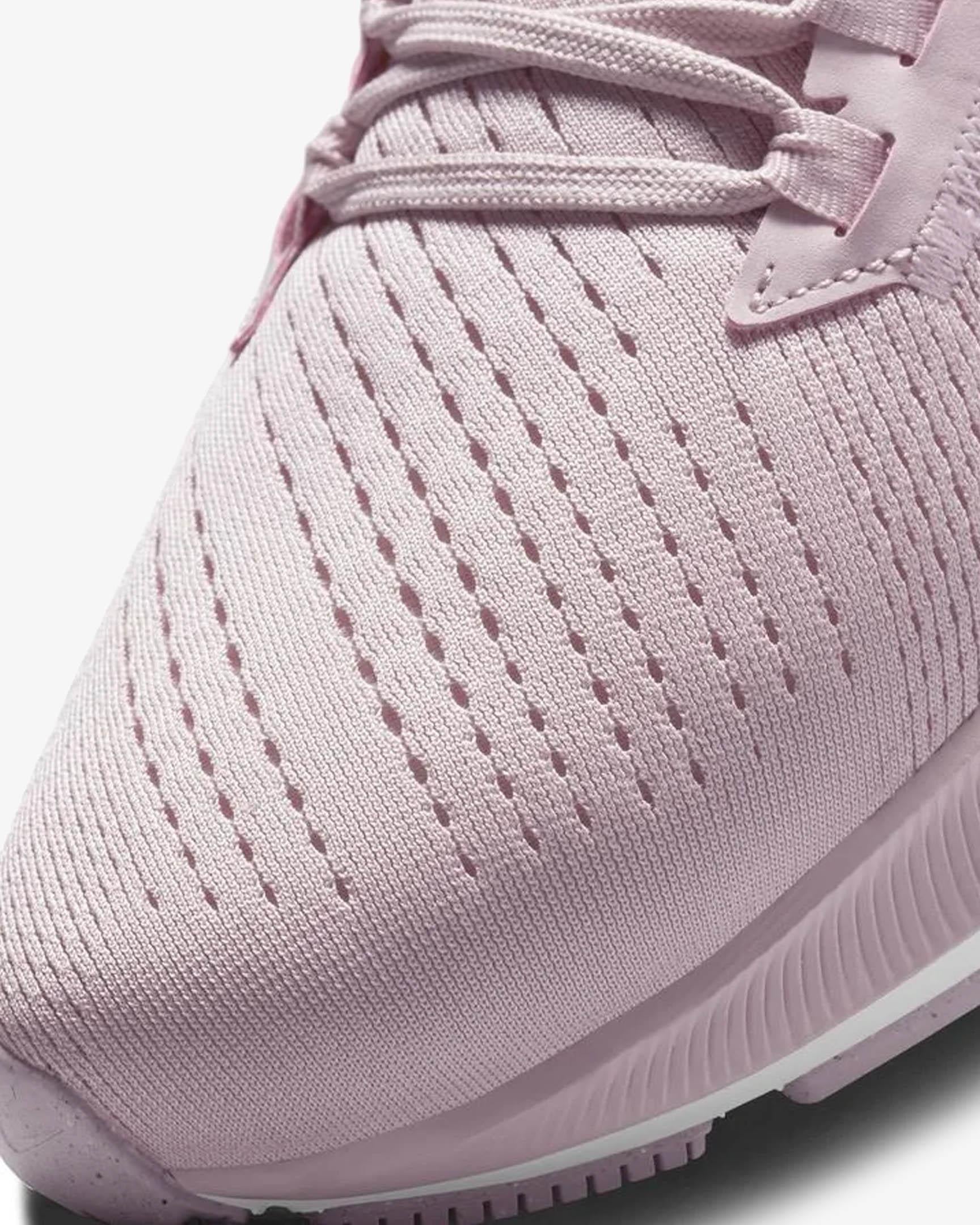 Nike CW7358-601-36 Nike Air Zoom Pegasus 38 Kadın Pembe Koşu Ayakkabısı