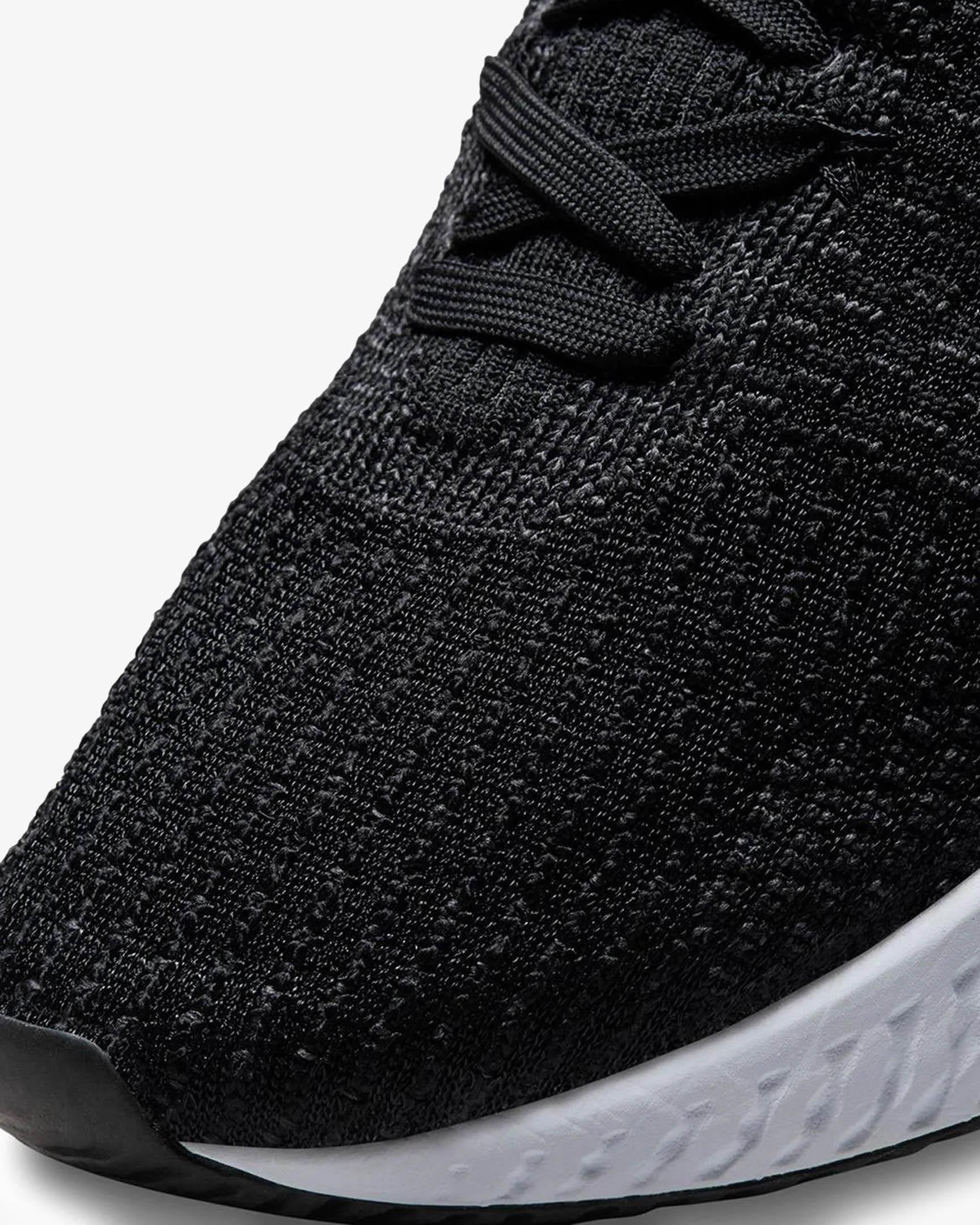 Nike DH5392-001-40 Nike React Infinity Run Flyknit 3 Erkek Siyah Beyaz Koşu Ayakkabısı