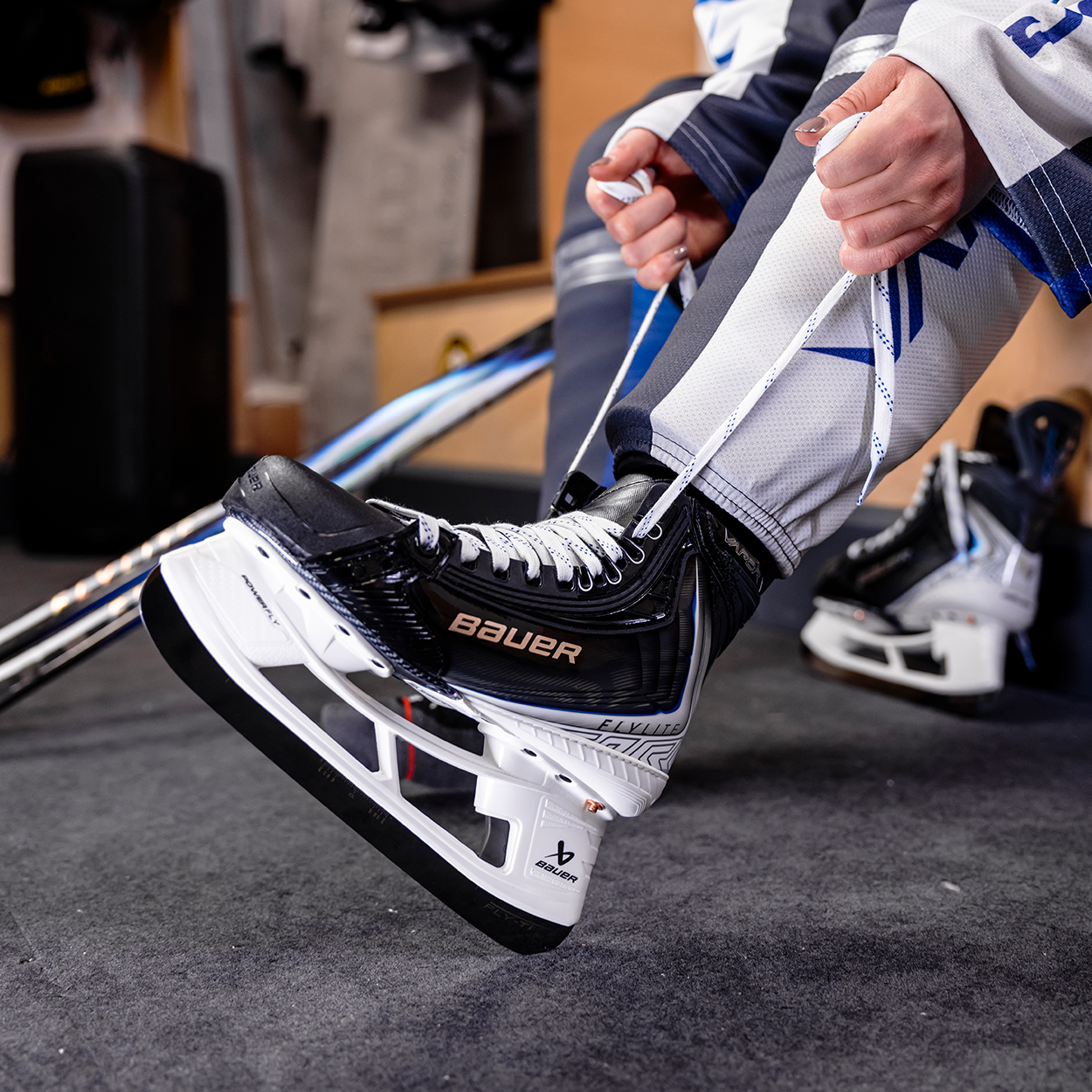 Bauer S25 TI VAPOR FLYLITE -SR HOKEY PATENİ