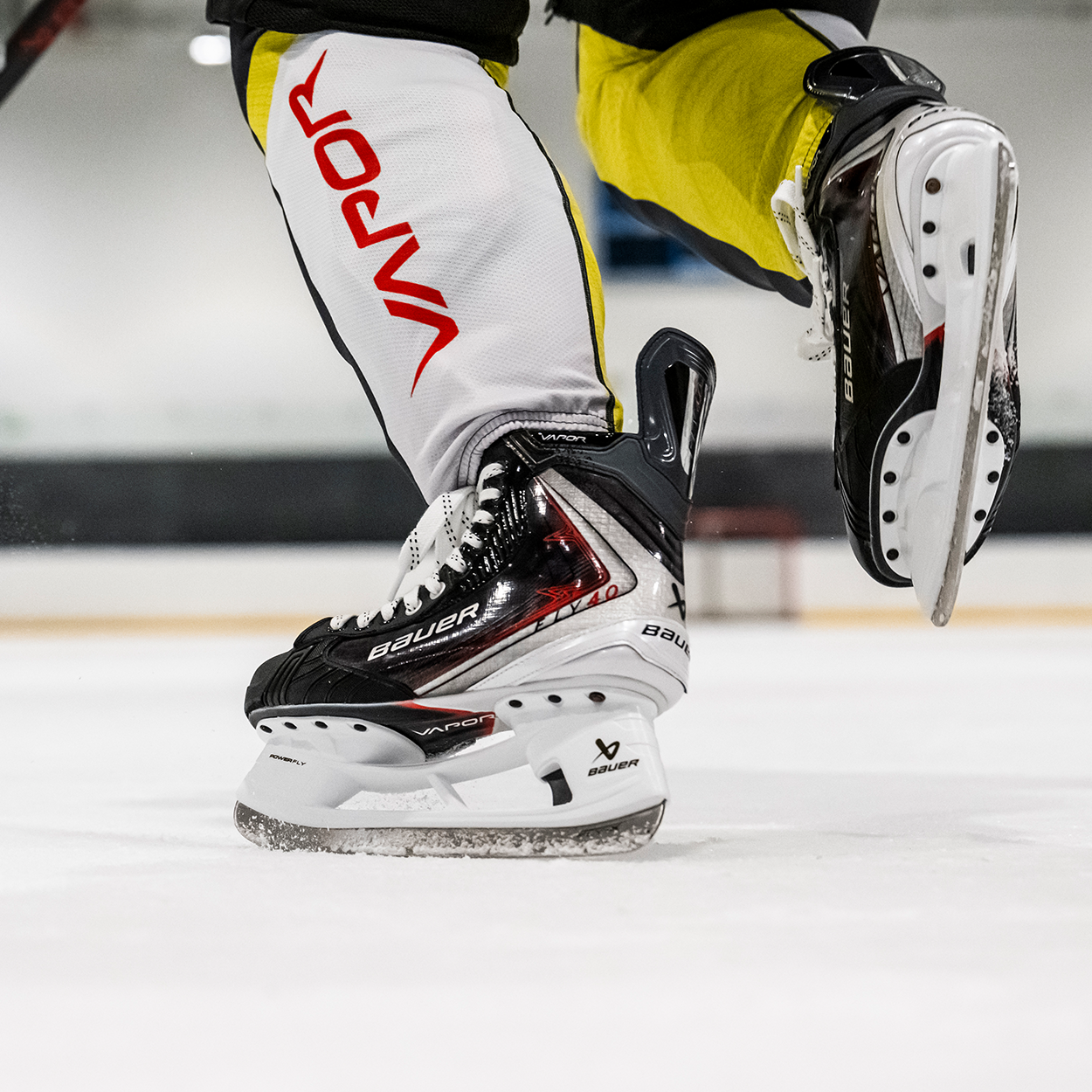 BAUER S25 VAPOR FLY40 -SR HOKEY PATENİ