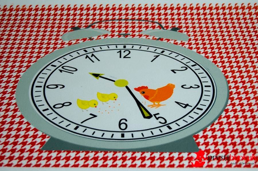 Çalar Saat Desenli Süet Dokulu Kumaş