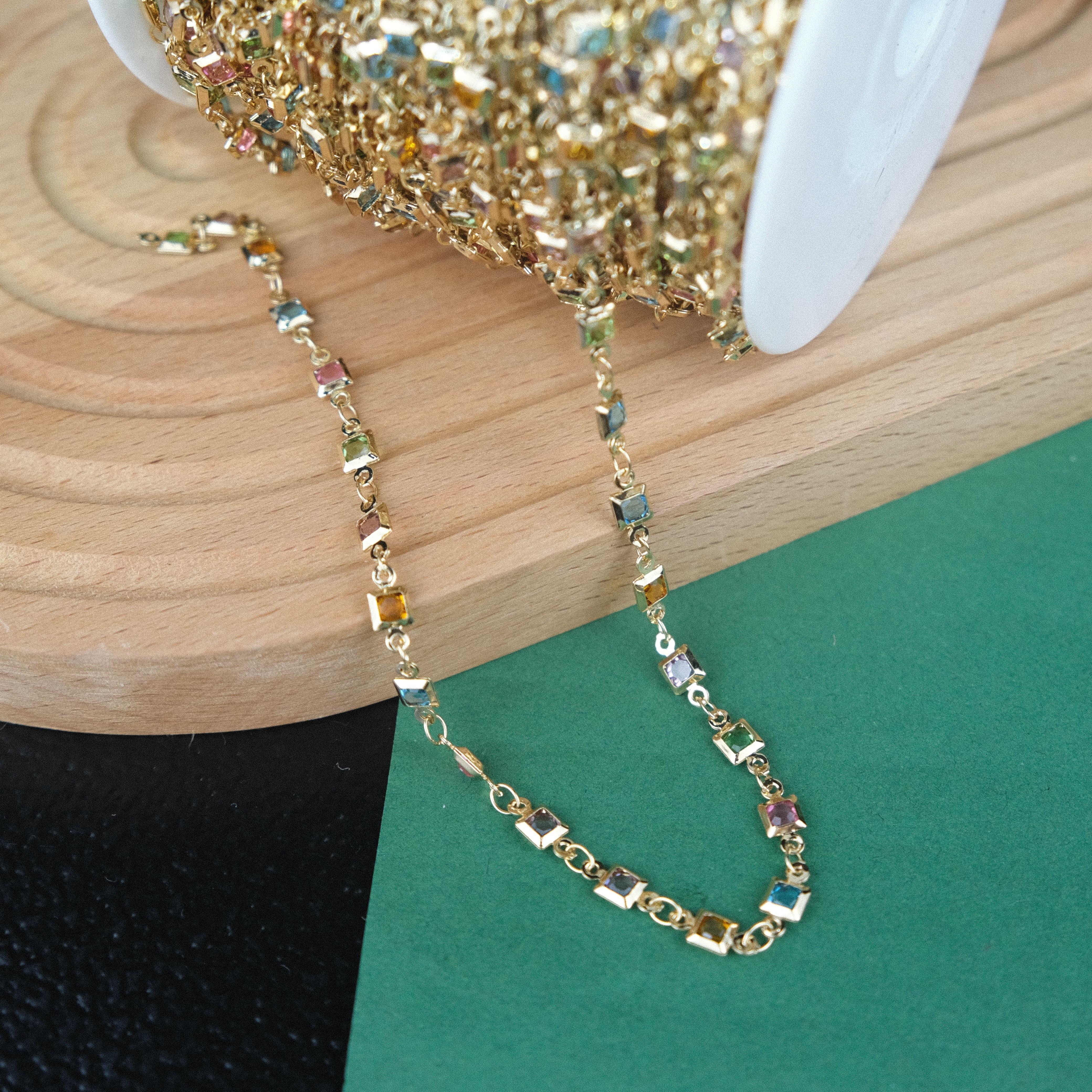 Gold Metal Zincir 5 mm Kare Karışık Renk Boncuklu Zincir Gözlük Zinciri Y Kolye Zinciri 1 Metre