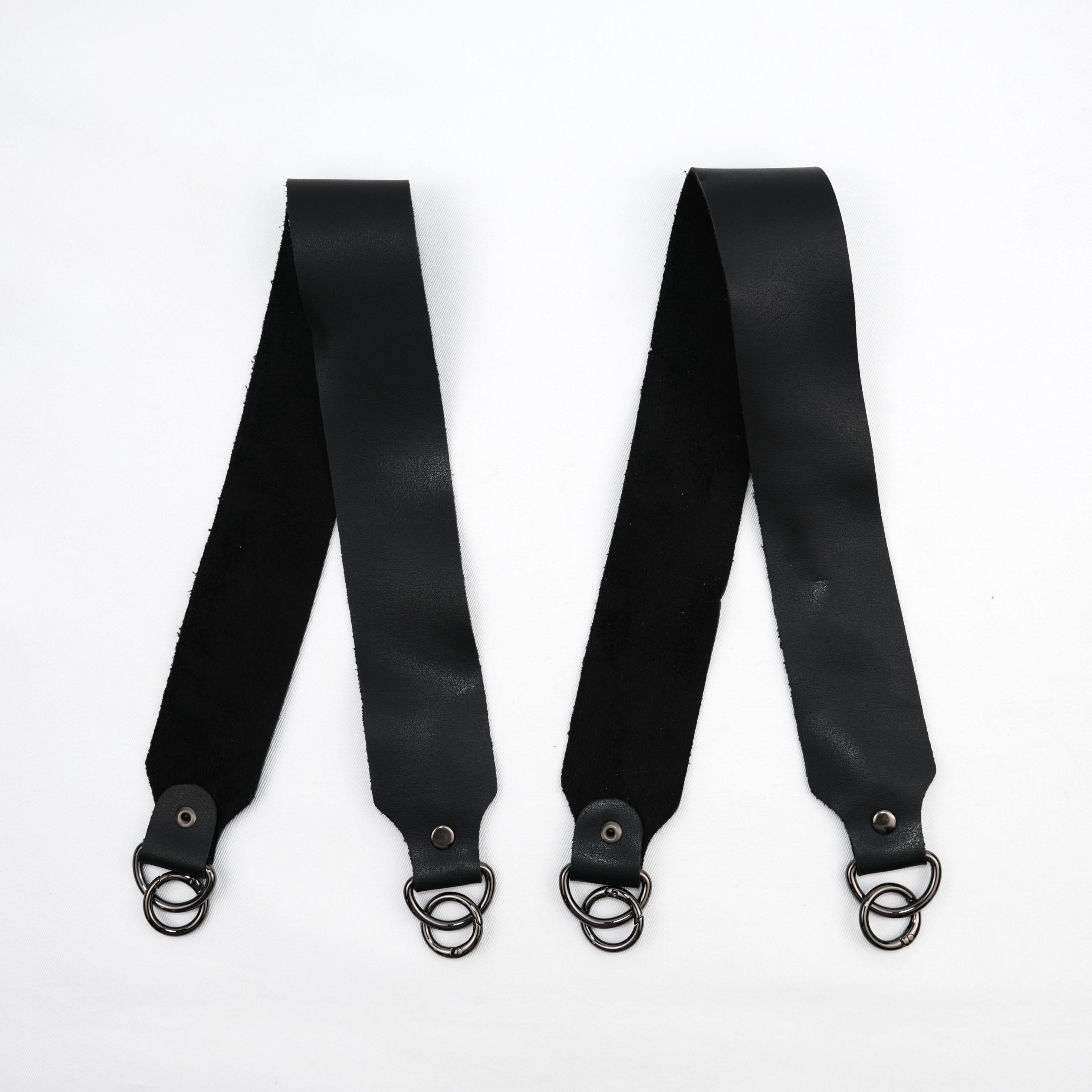 Siyah Çanta Sapı Çifti