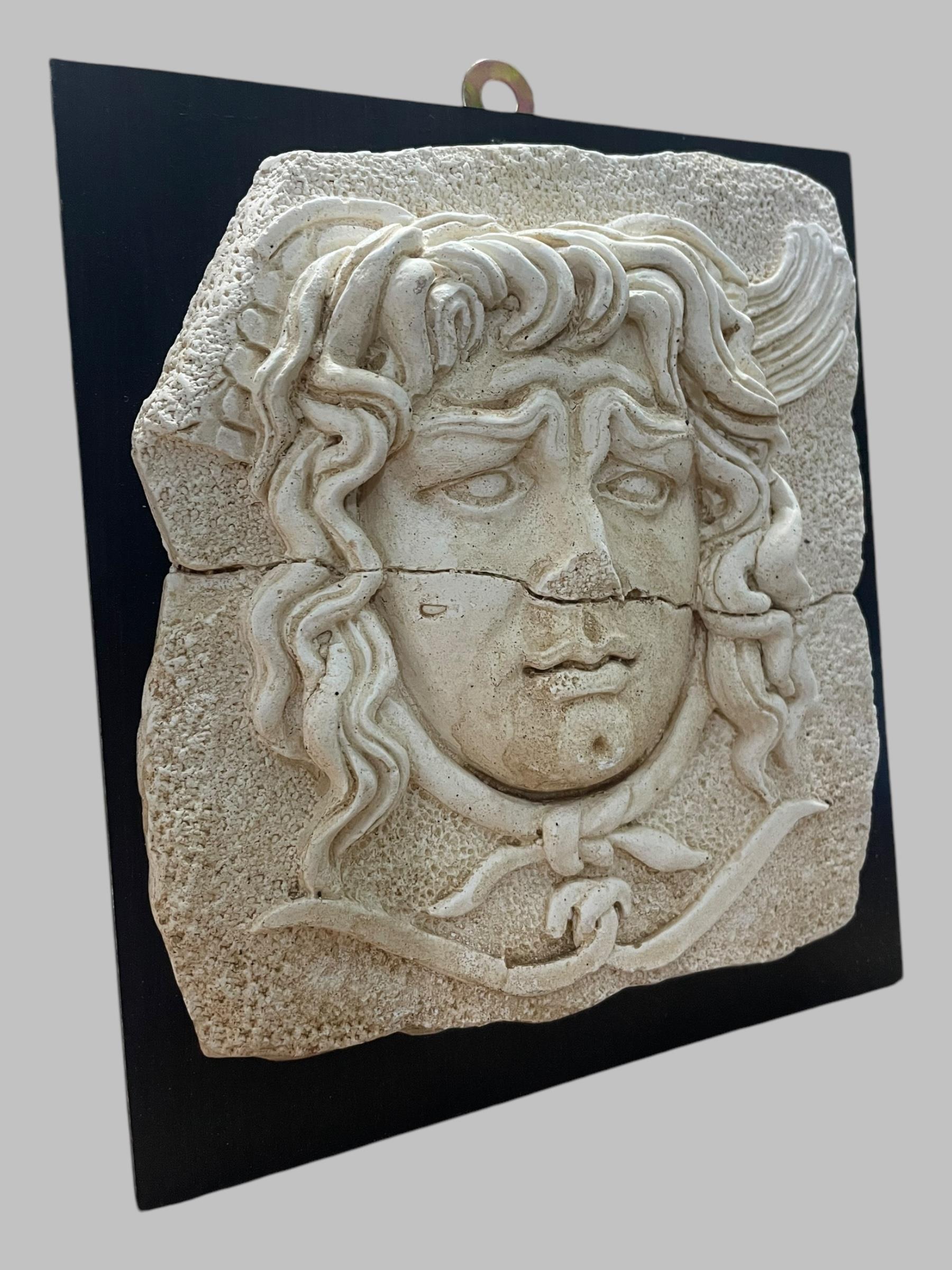 DİDİM MEDUSA RÖLYEFİ