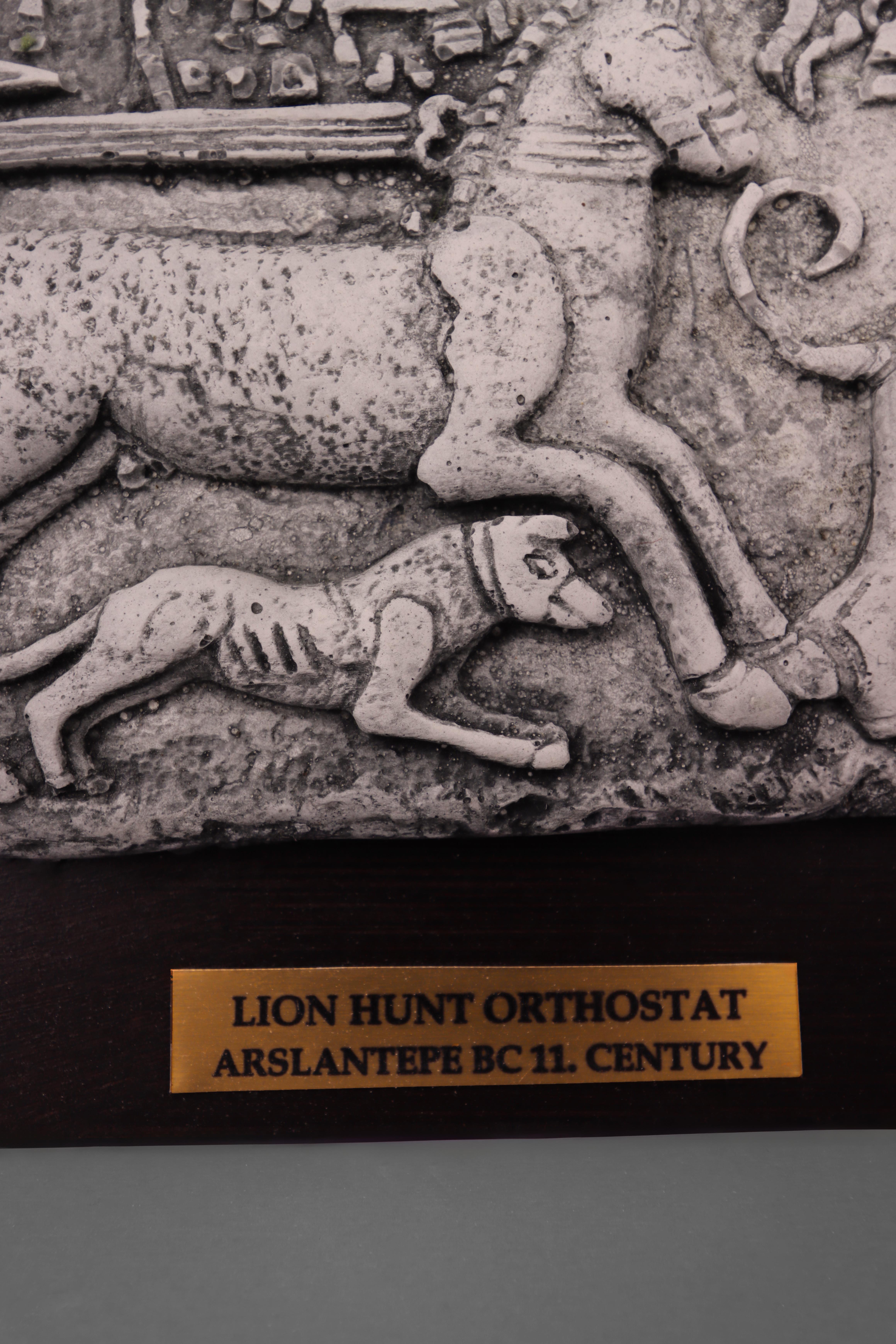 Karkamış Aslan Avı Ortostat Replikası